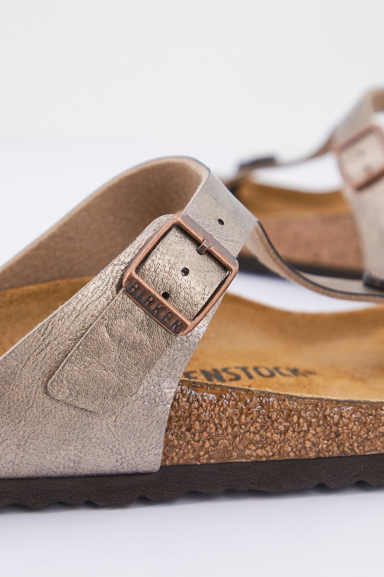 BIRKENSTOCK GIZEH BF GRACEFUL en color BRONCE (4)