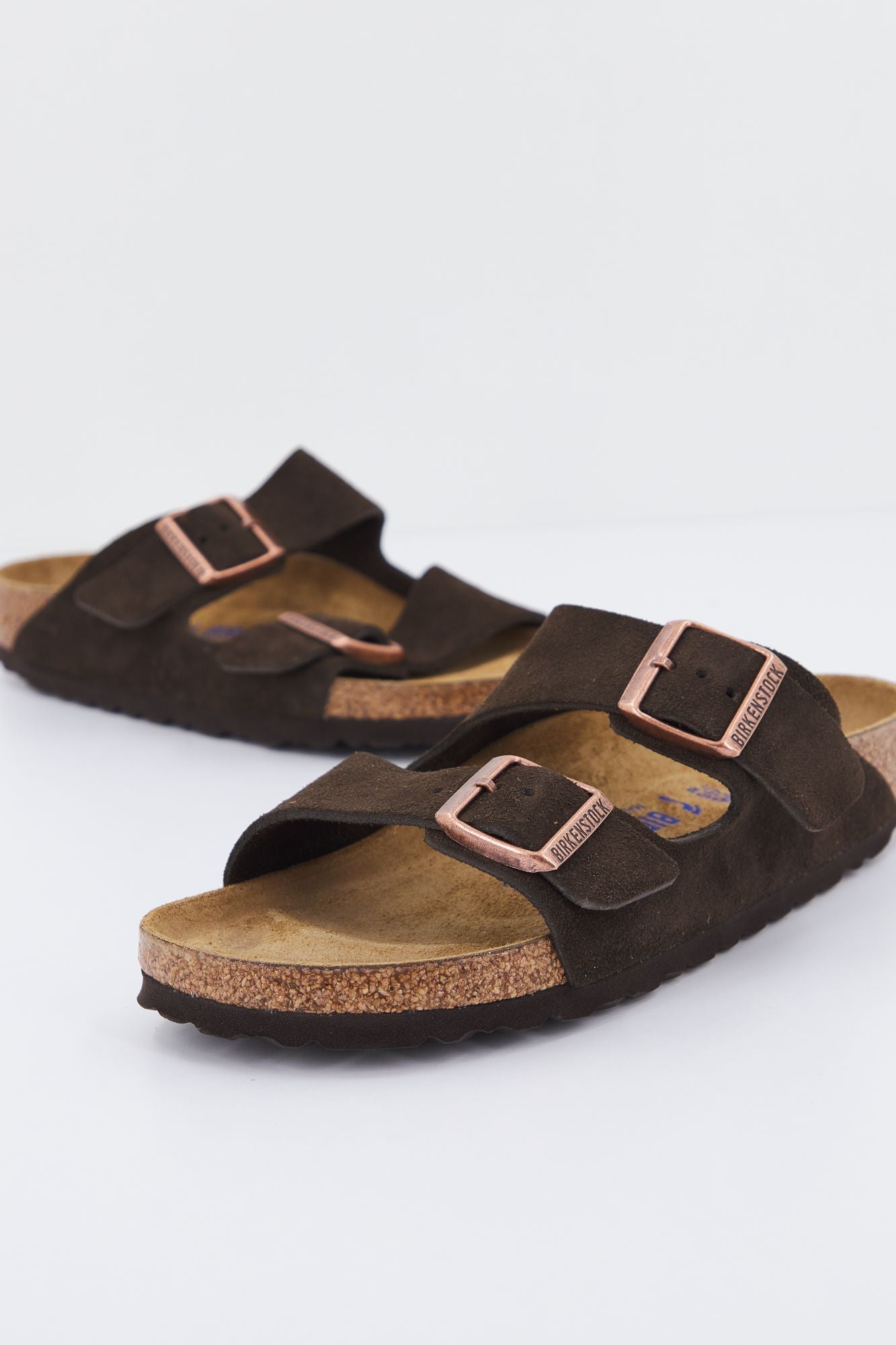 BIRKENSTOCK ARIZONA SFB en color MARRON (2)