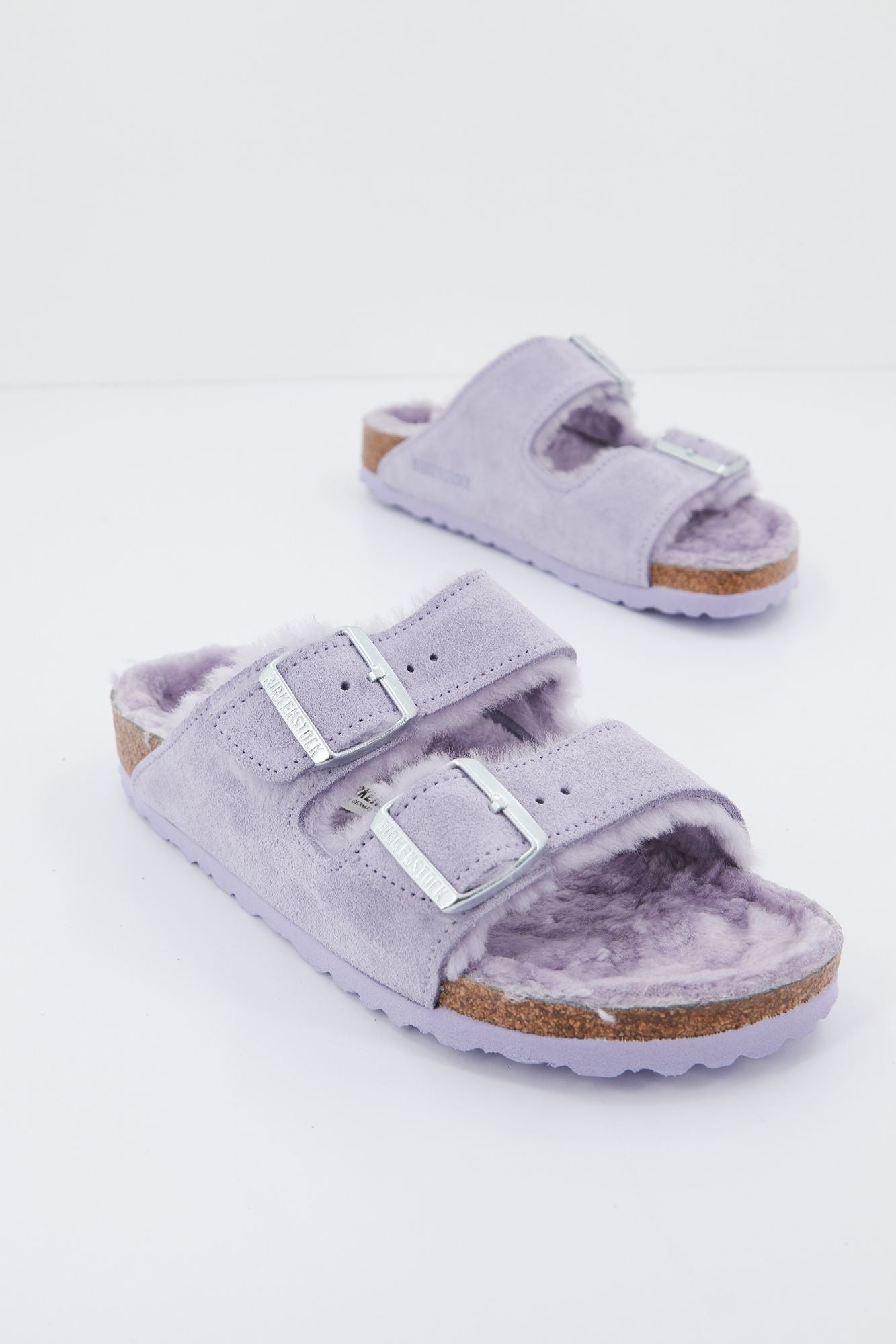 BIRKENSTOCK ARIZONA SHEARLING en color VIOLETA (1)
