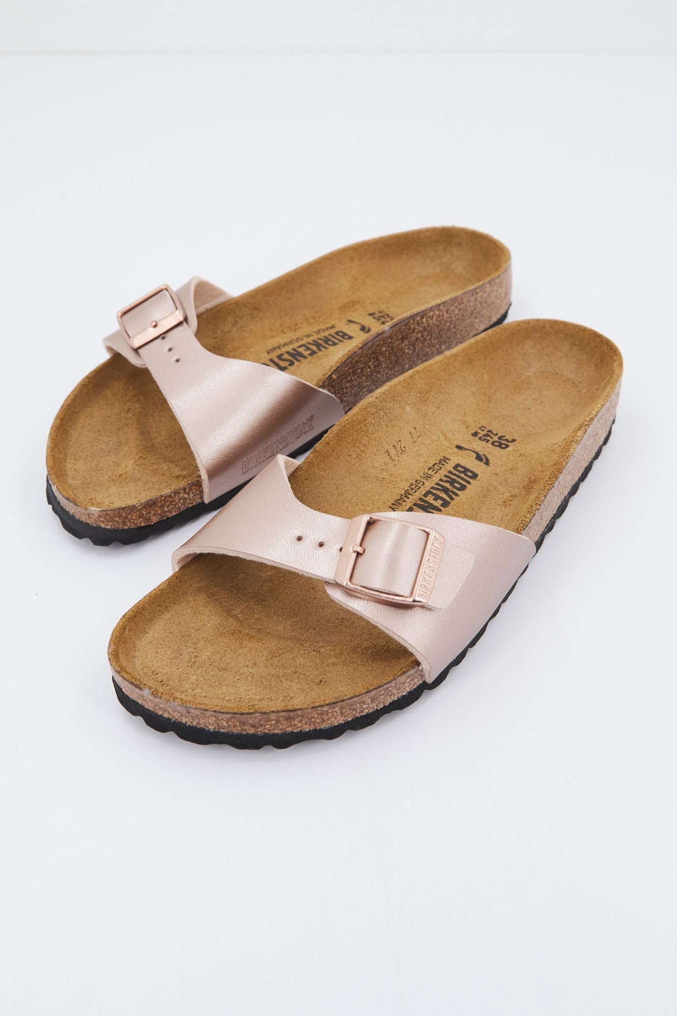 BIRKENSTOCK MADRID BF en color NUDE (1)