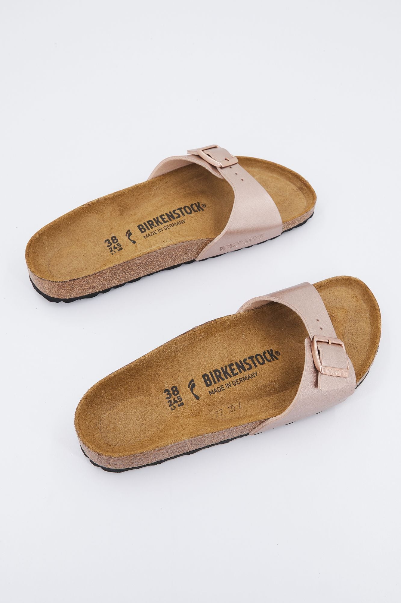 BIRKENSTOCK MADRID BF en color NUDE (2)