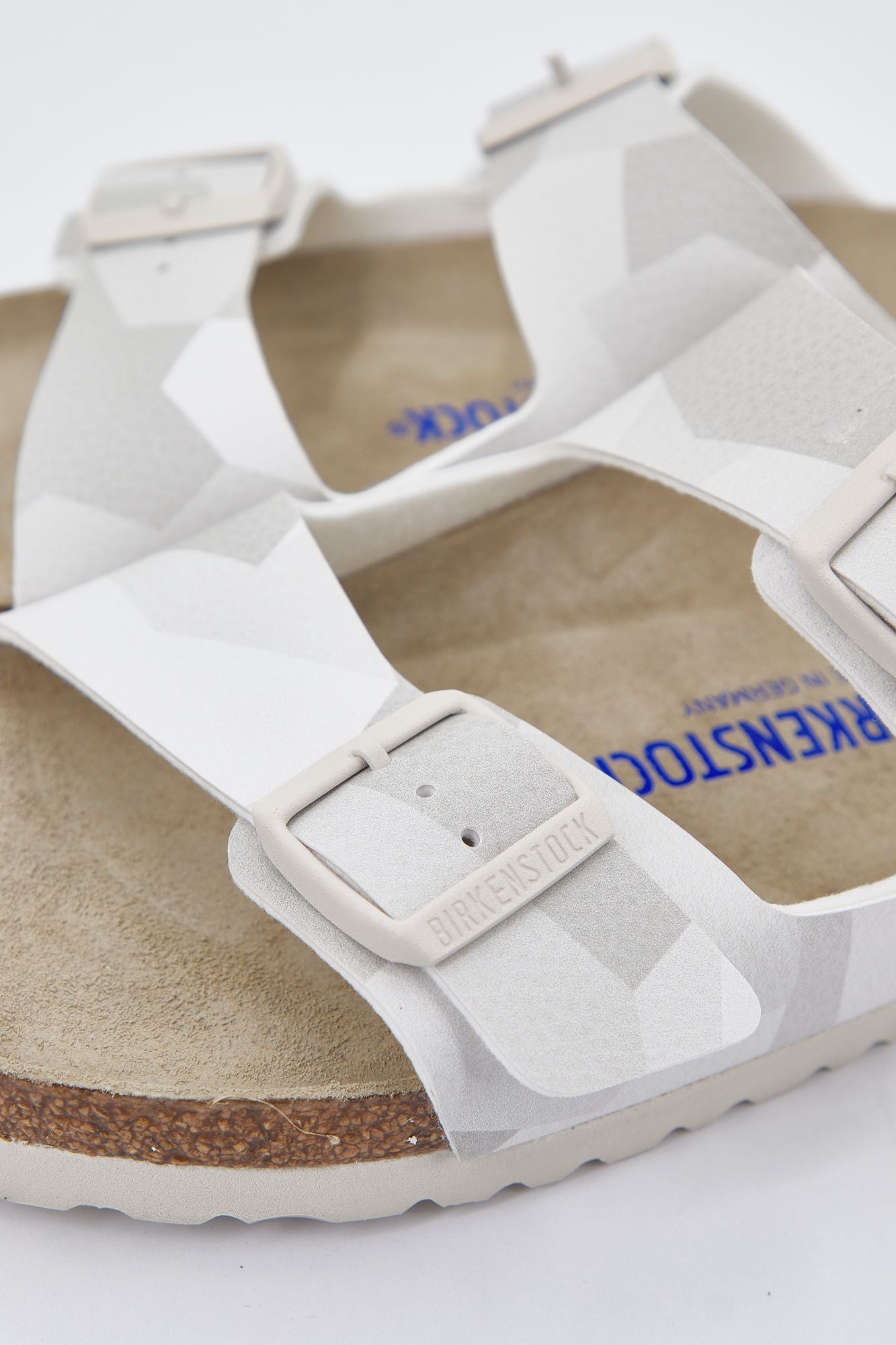 BIRKENSTOCK ARIZONA SFB en color BLANCO (3)
