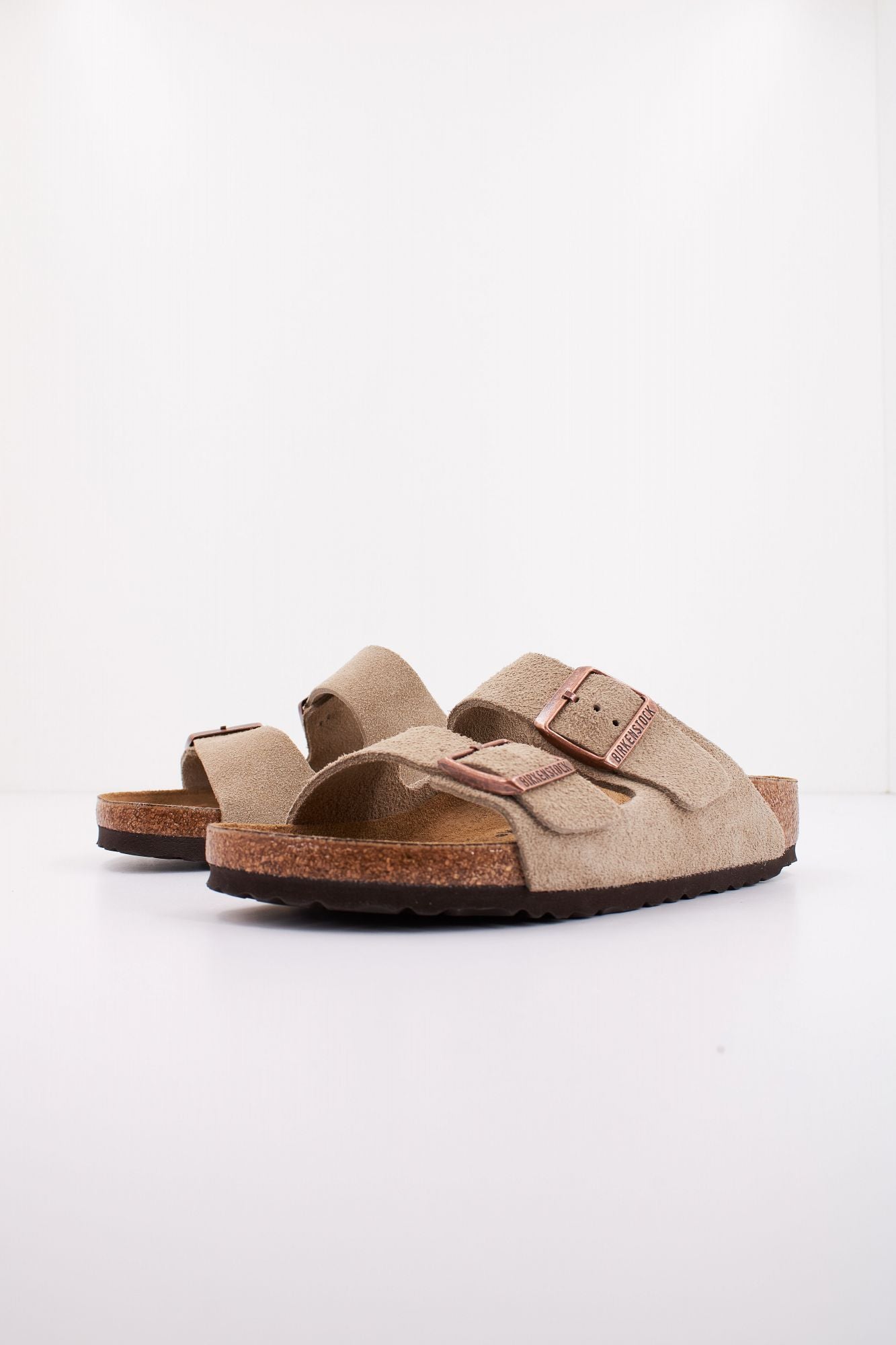 BIRKENSTOCK ARIZONA SUEDE LEATHER en color BEIS (2)