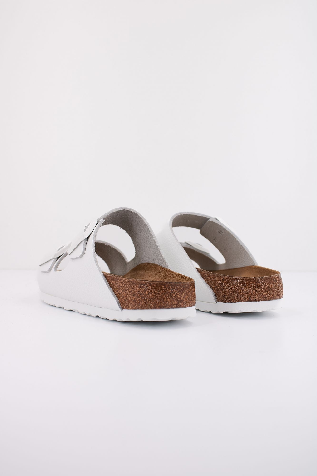 BIRKENSTOCK ARIZONA NATURAL LEATHER en color BLANCO (3)