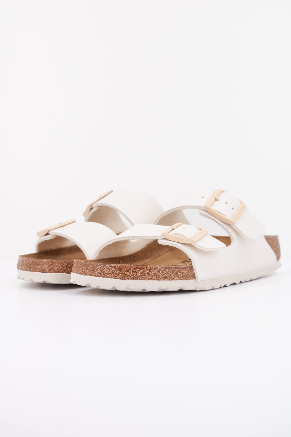 BIRKENSTOCK ARIZONA BS en color BEIS (2)