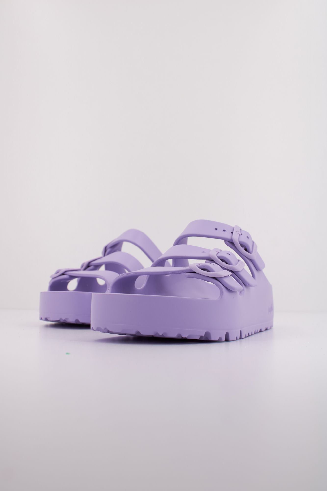 BIRKENSTOCK FLORIDA III EVA PAP FLEX PLATFORM en color VIOLETA (2)