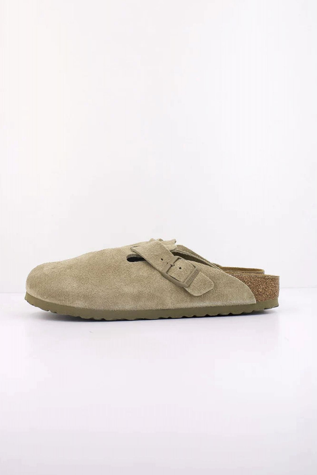 BIRKENSTOCK BOSTON LEVE en color BEIS (1)