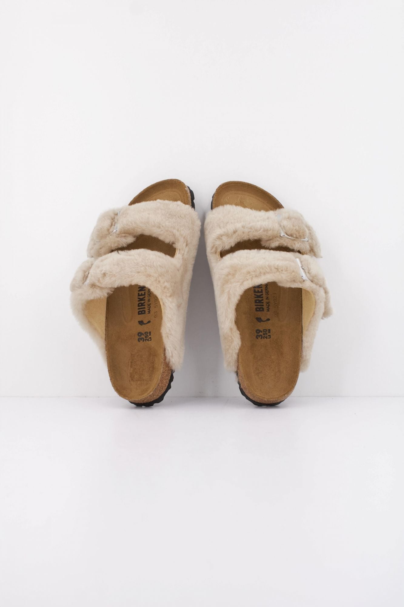 BIRKENSTOCK ARIZONA en color BEIS (3)