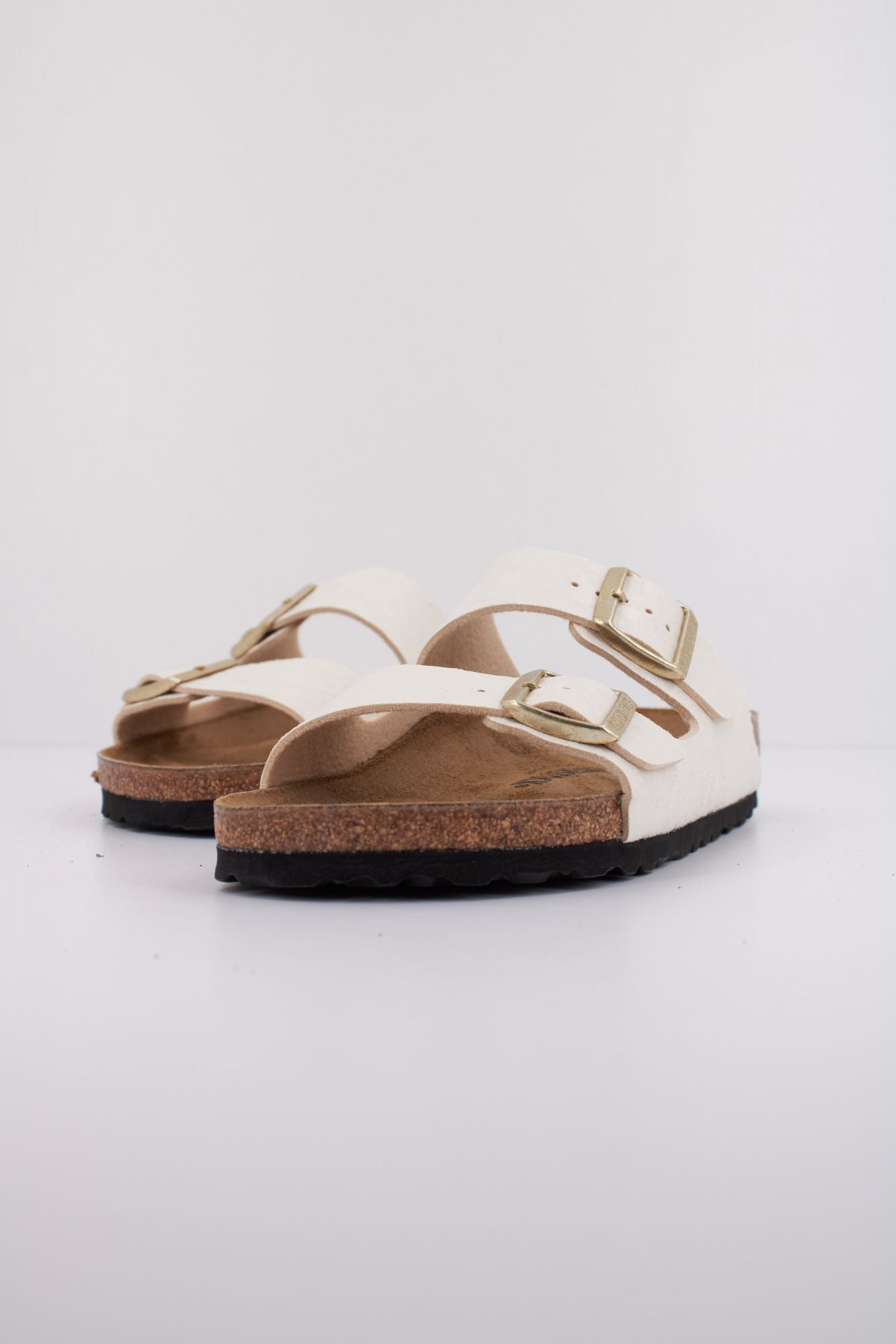 BIRKENSTOCK ARIZONA BS en color BEIS (2)