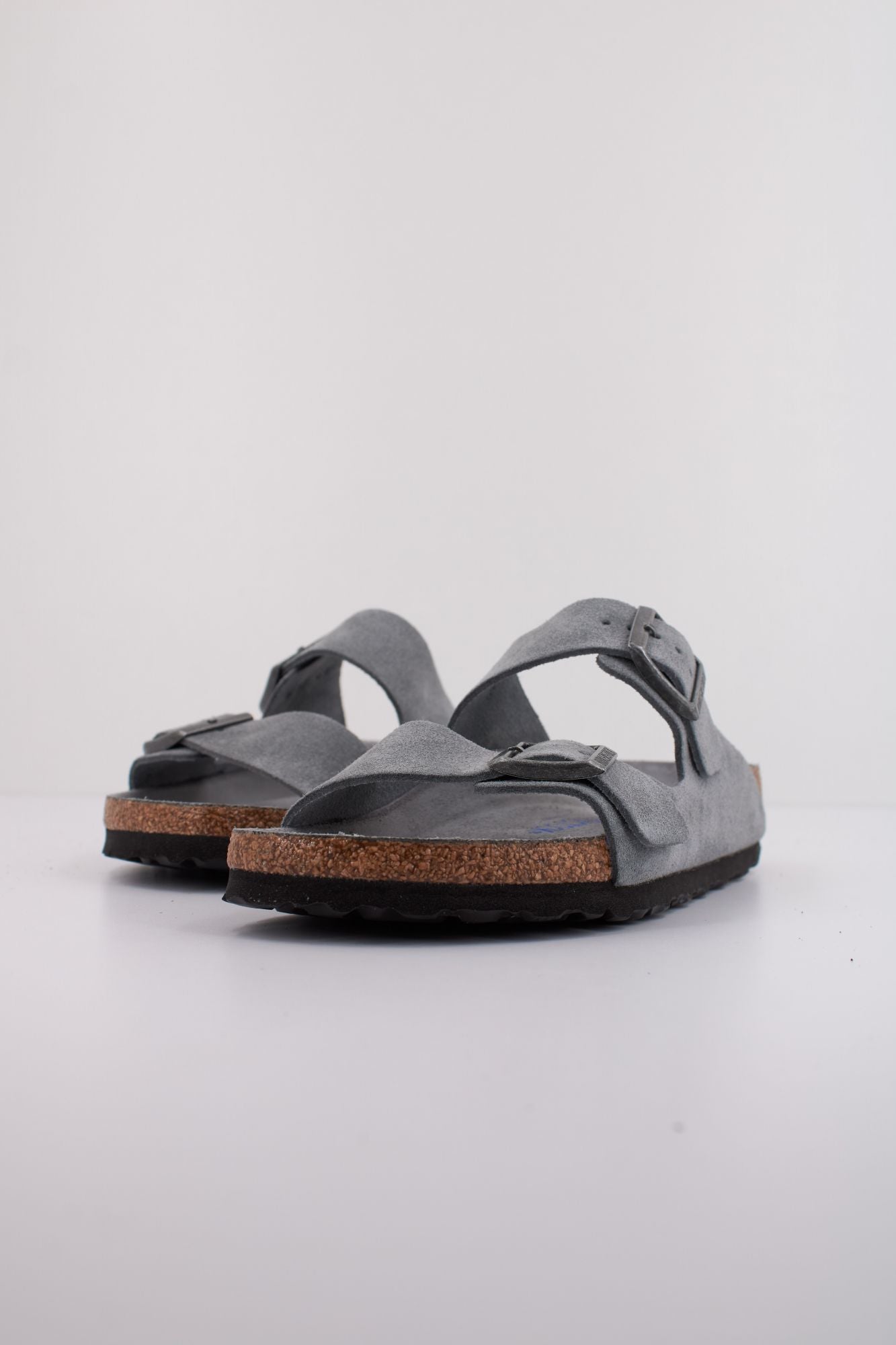 BIRKENSTOCK ARIZONA BS en color GRIS (2)