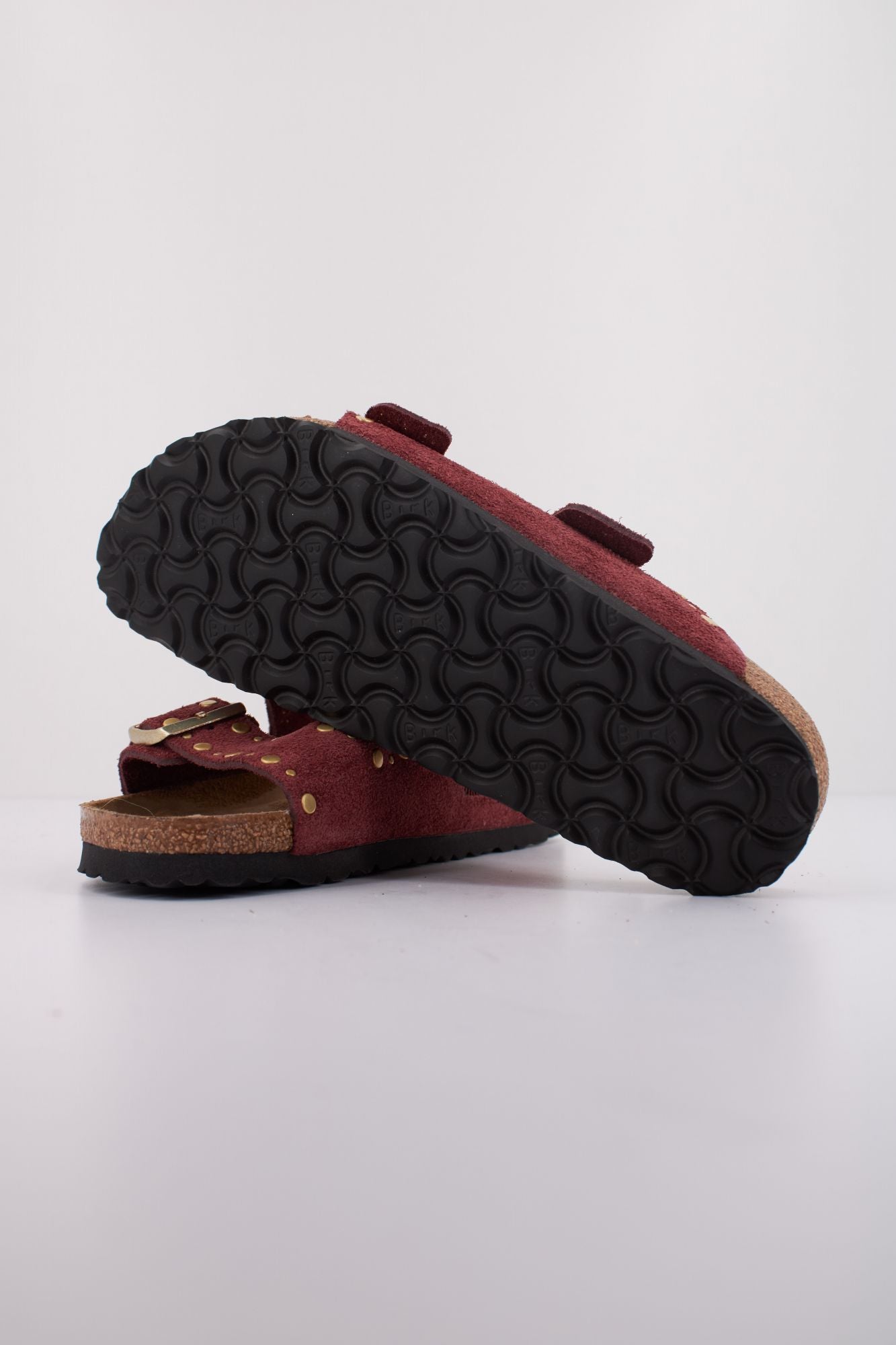 BIRKENSTOCK ARIZONA RIVET en color BURDEOS (5)