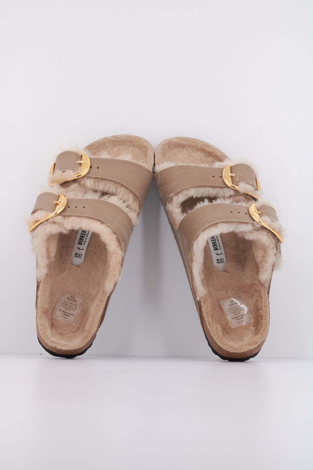 BIRKENSTOCK ARIZONA en color BEIS (3)