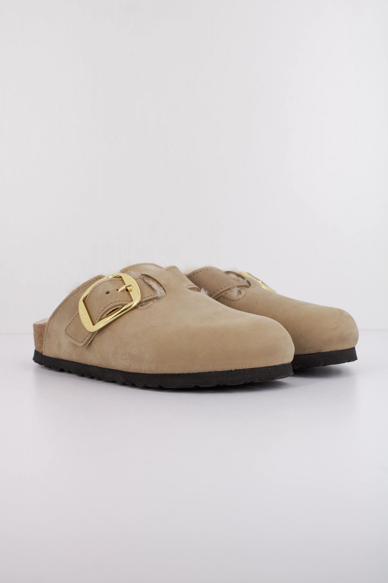 BIRKENSTOCK BOSTON en color BEIS (2)