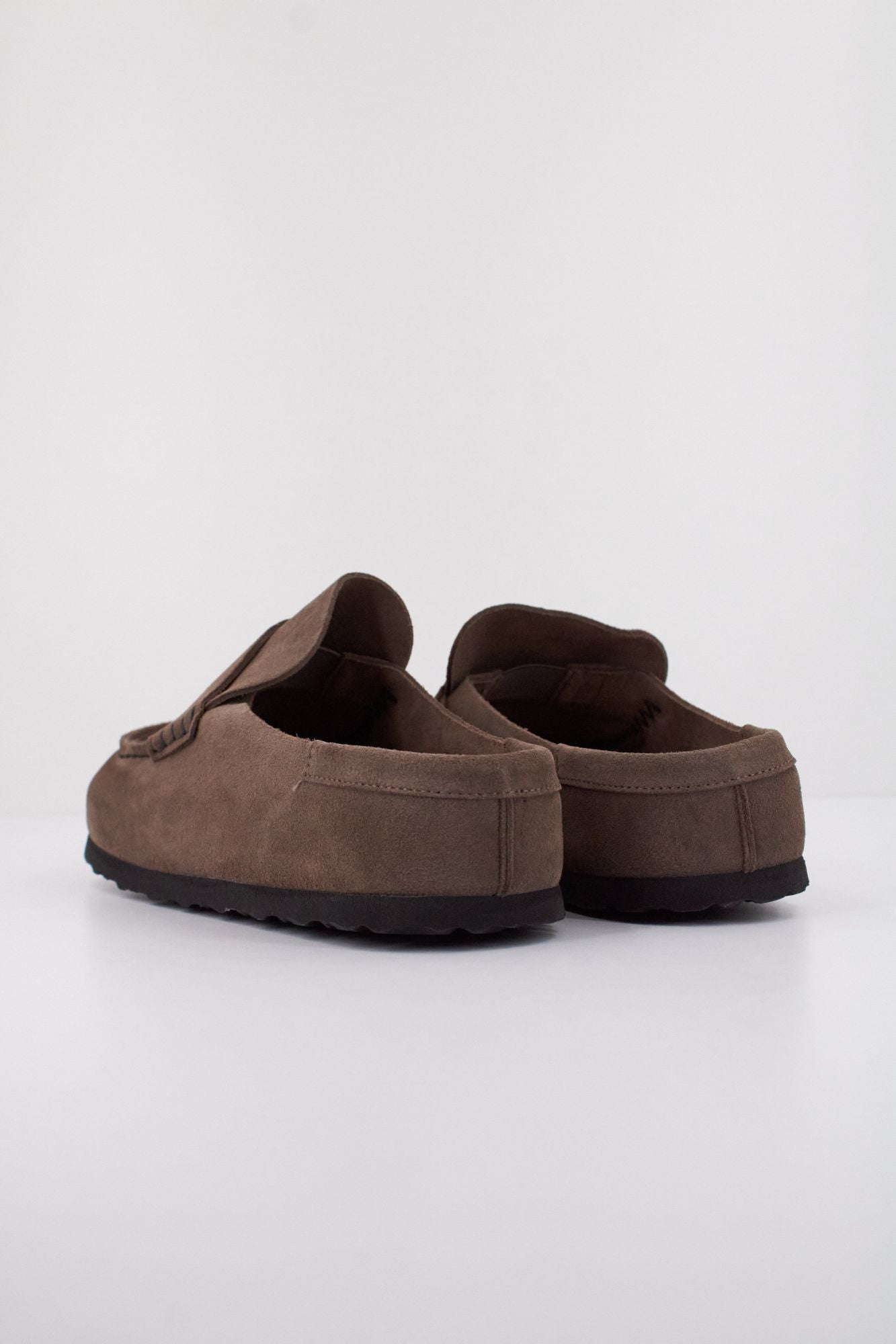 BIRKENSTOCK NAPLES WRAPPED LEVE en color BEIS (4)