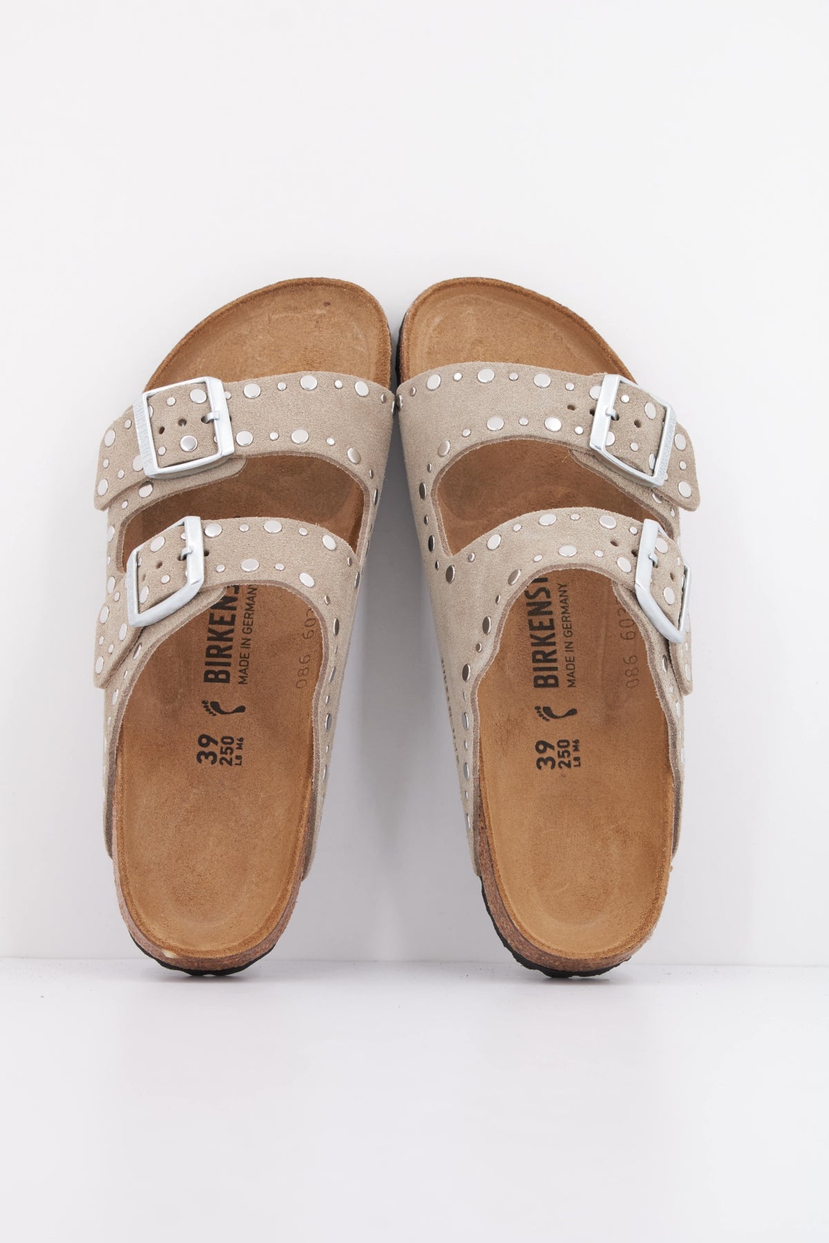 BIRKENSTOCK ARIZONA RIVETS en color MARRON (3)