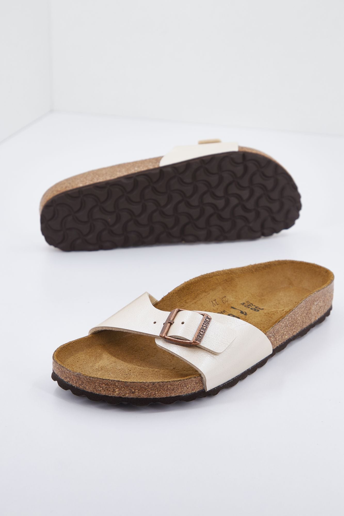 BIRKENSTOCK 940153 en color NUDE (1)