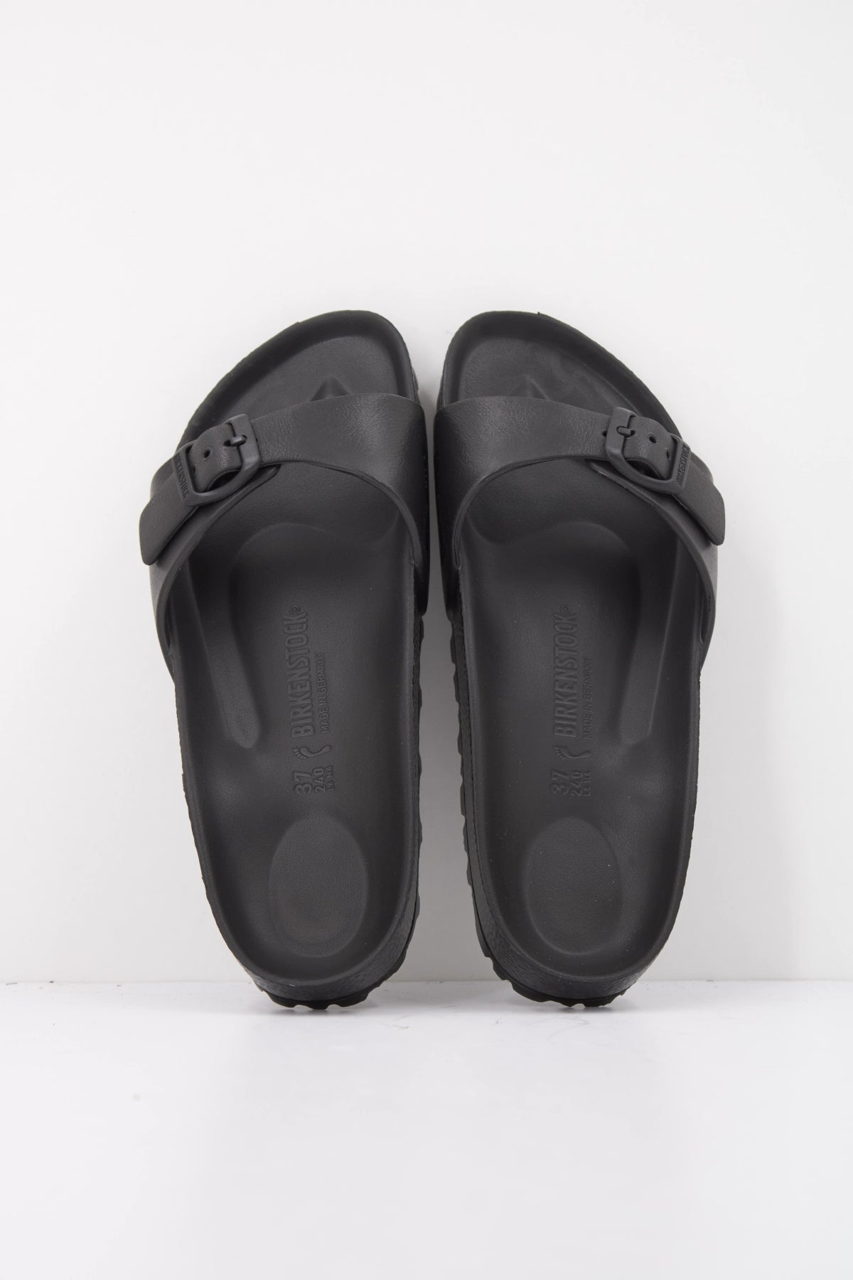 BIRKENSTOCK MADRID en color NEGRO (3)