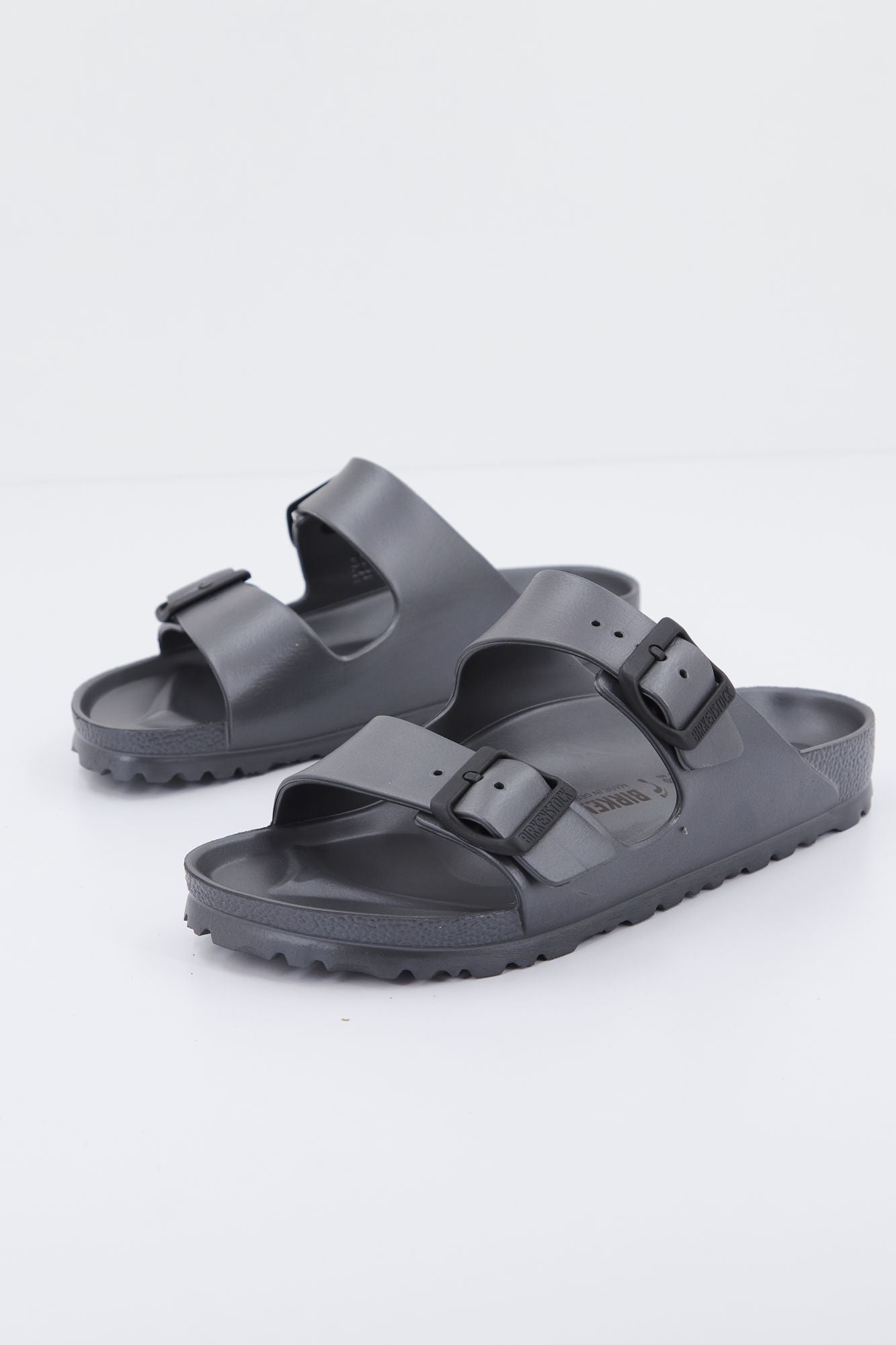 BIRKENSTOCK ARIZONA ESSENTIALS EVA en color GRIS (2)