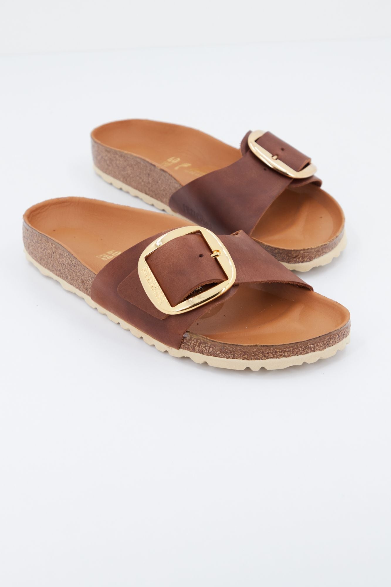 BIRKENSTOCK MADRID BIG BUCKLE FL en color MARRON (1)