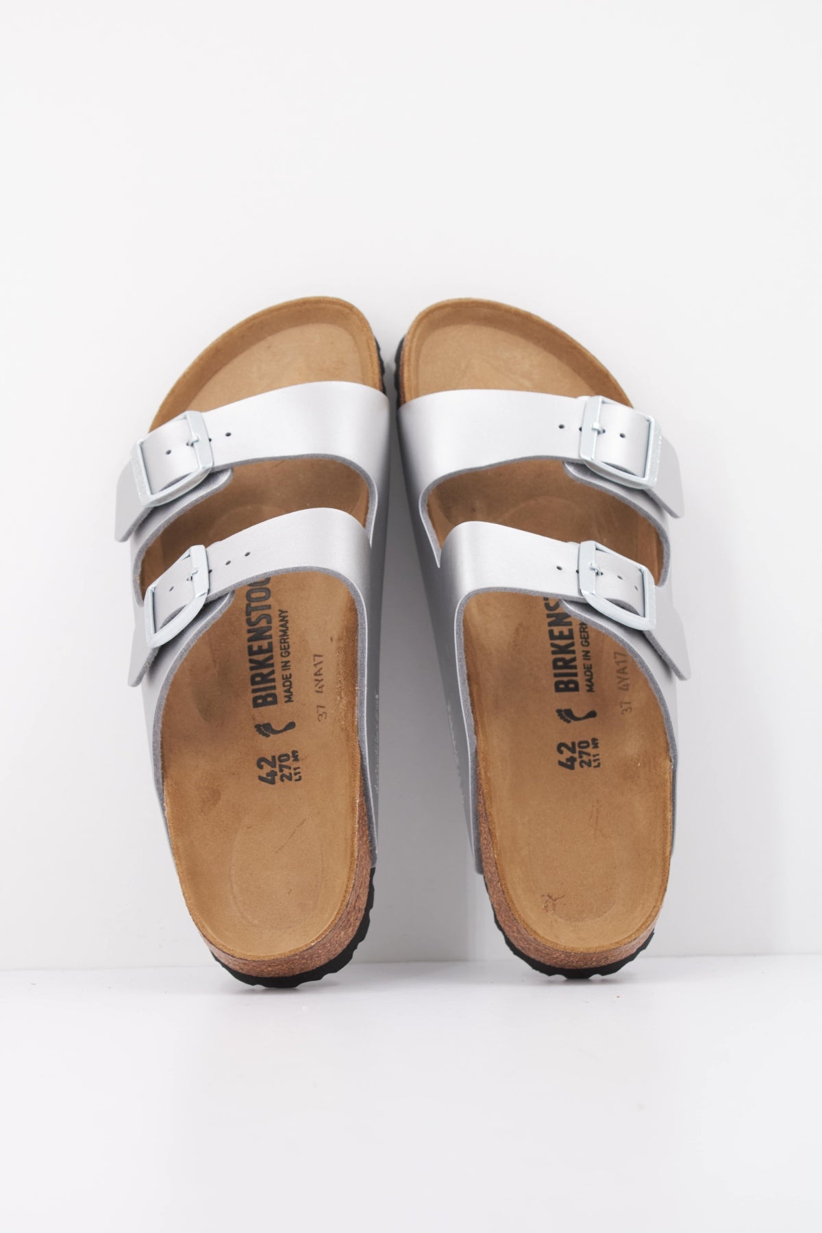 BIRKENSTOCK ARIZONA BF en color PLATA (3)