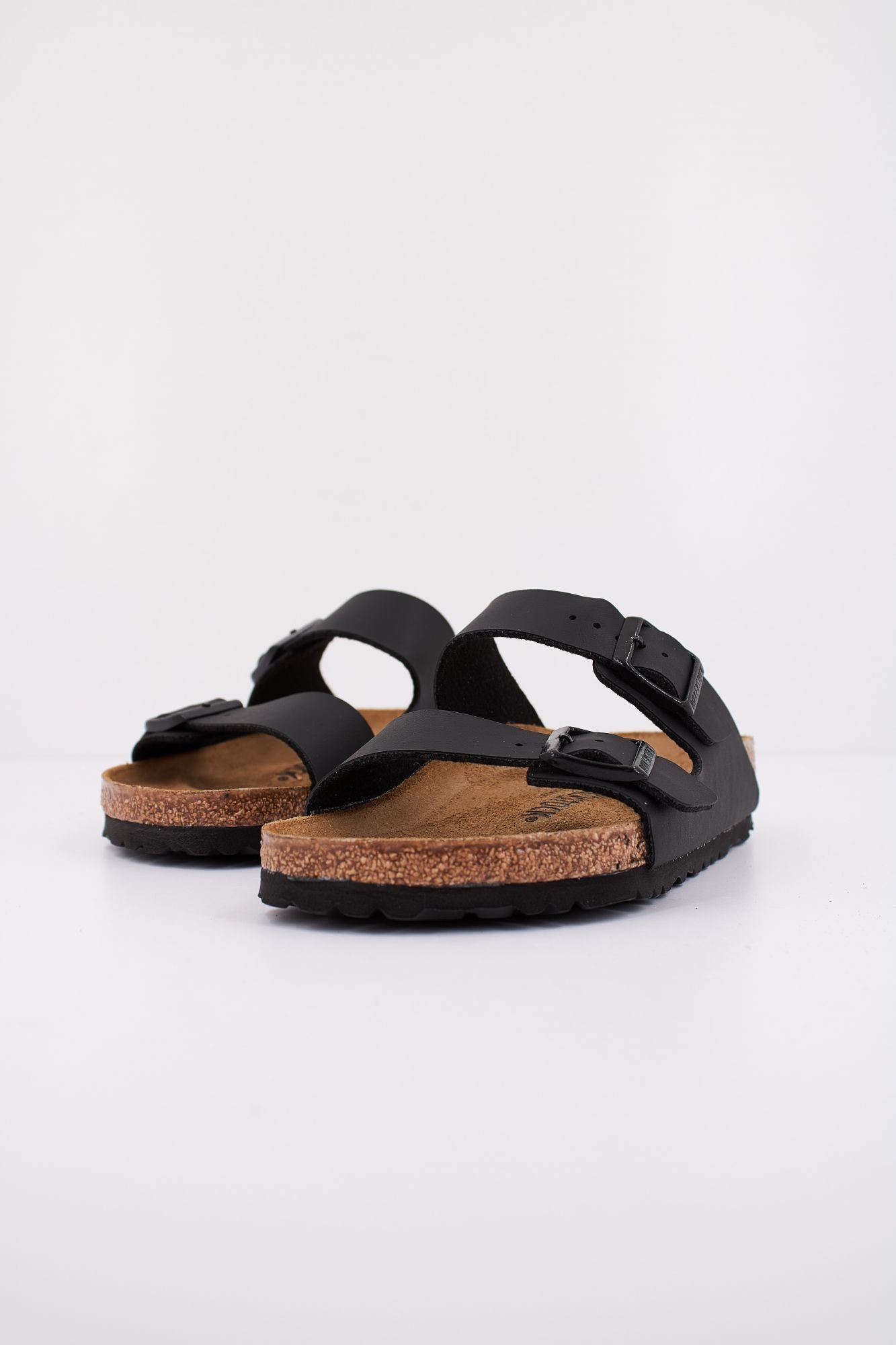 BIRKENSTOCK ARIZONA en color NEGRO (2)
