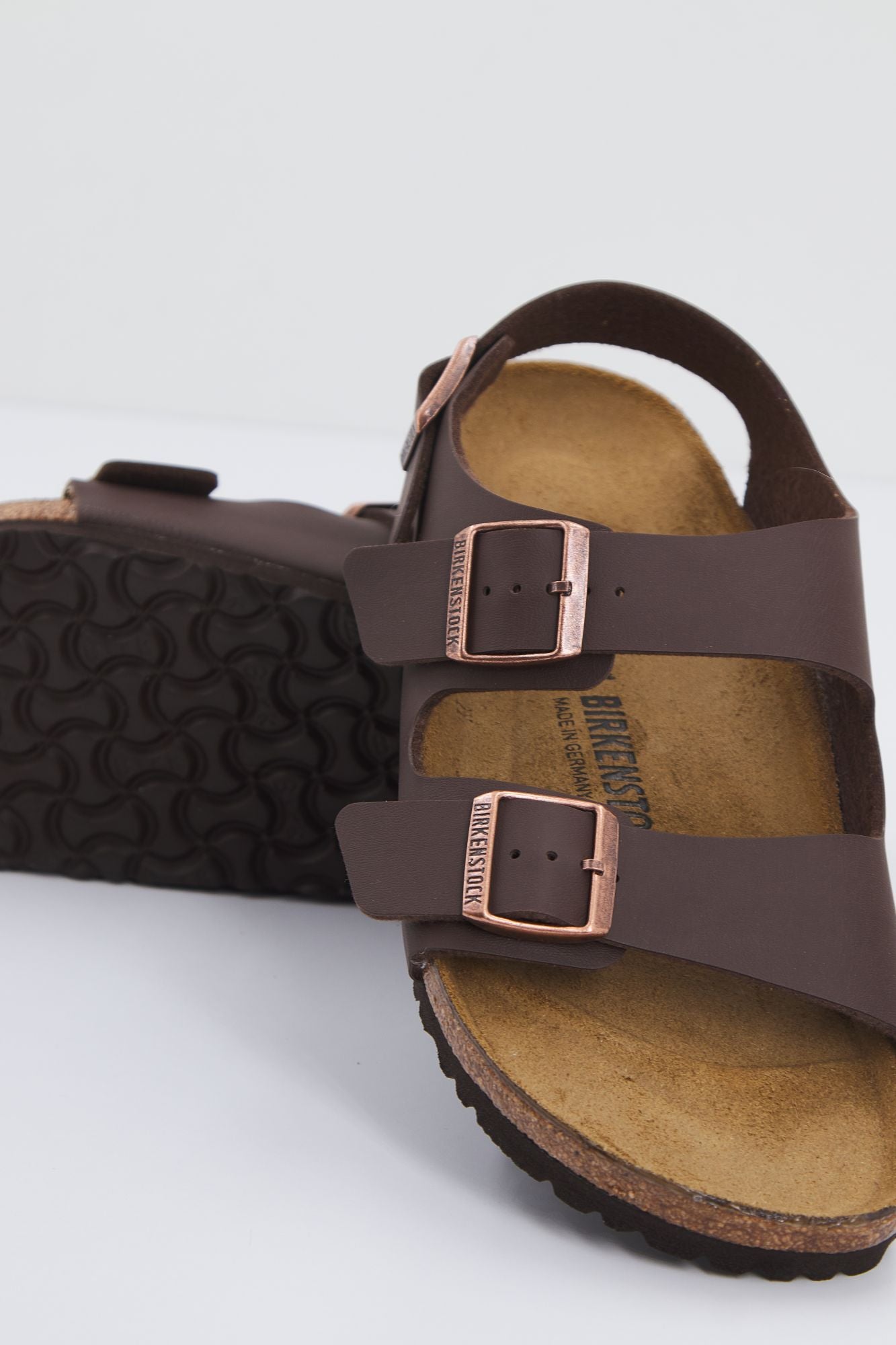 BIRKENSTOCK MILANO BF en color MARRON (3)
