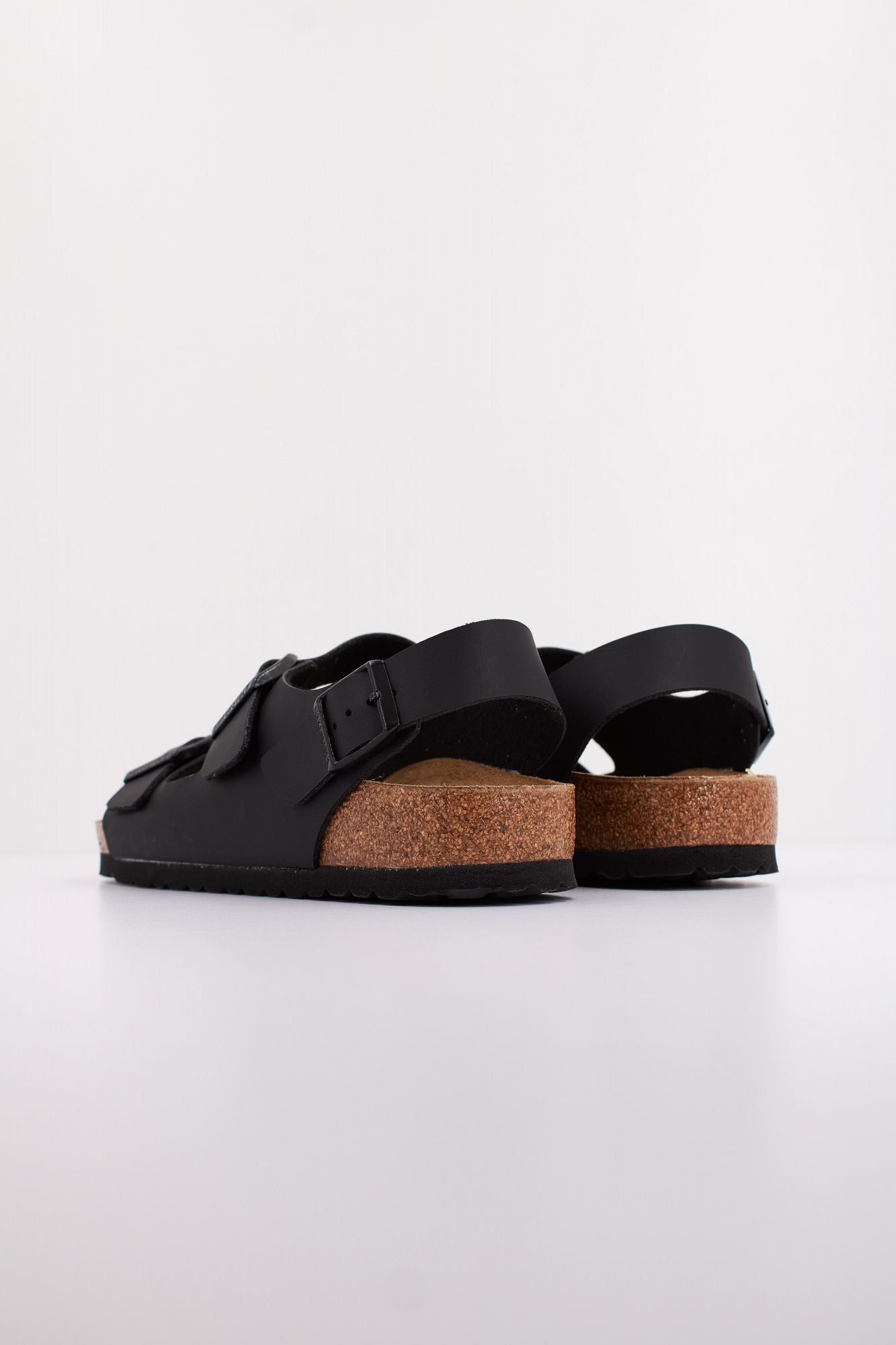 BIRKENSTOCK MILANO BF en color NEGRO (4)