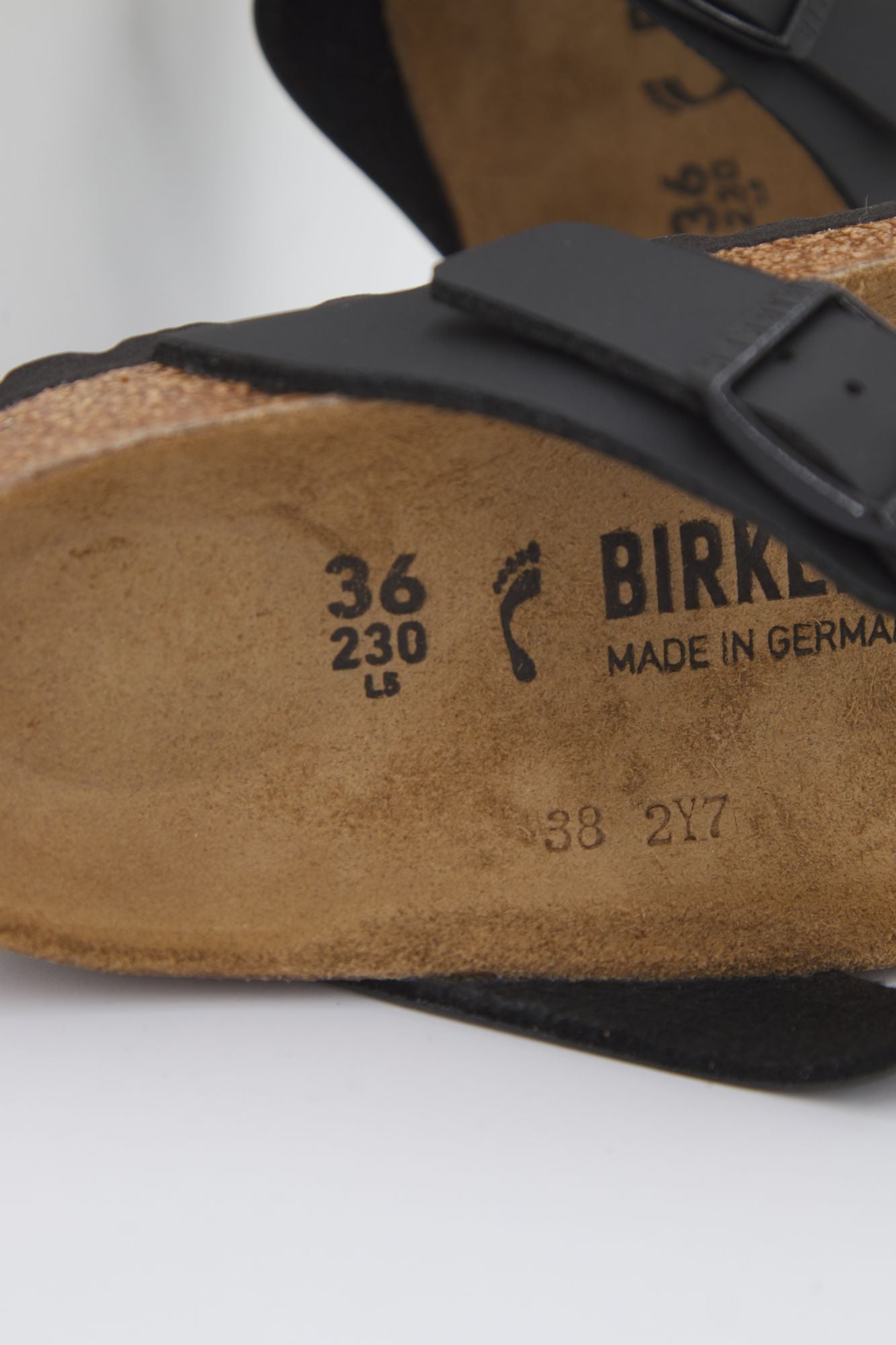 BIRKENSTOCK GIZEH BF BLACK en color NEGRO (2)