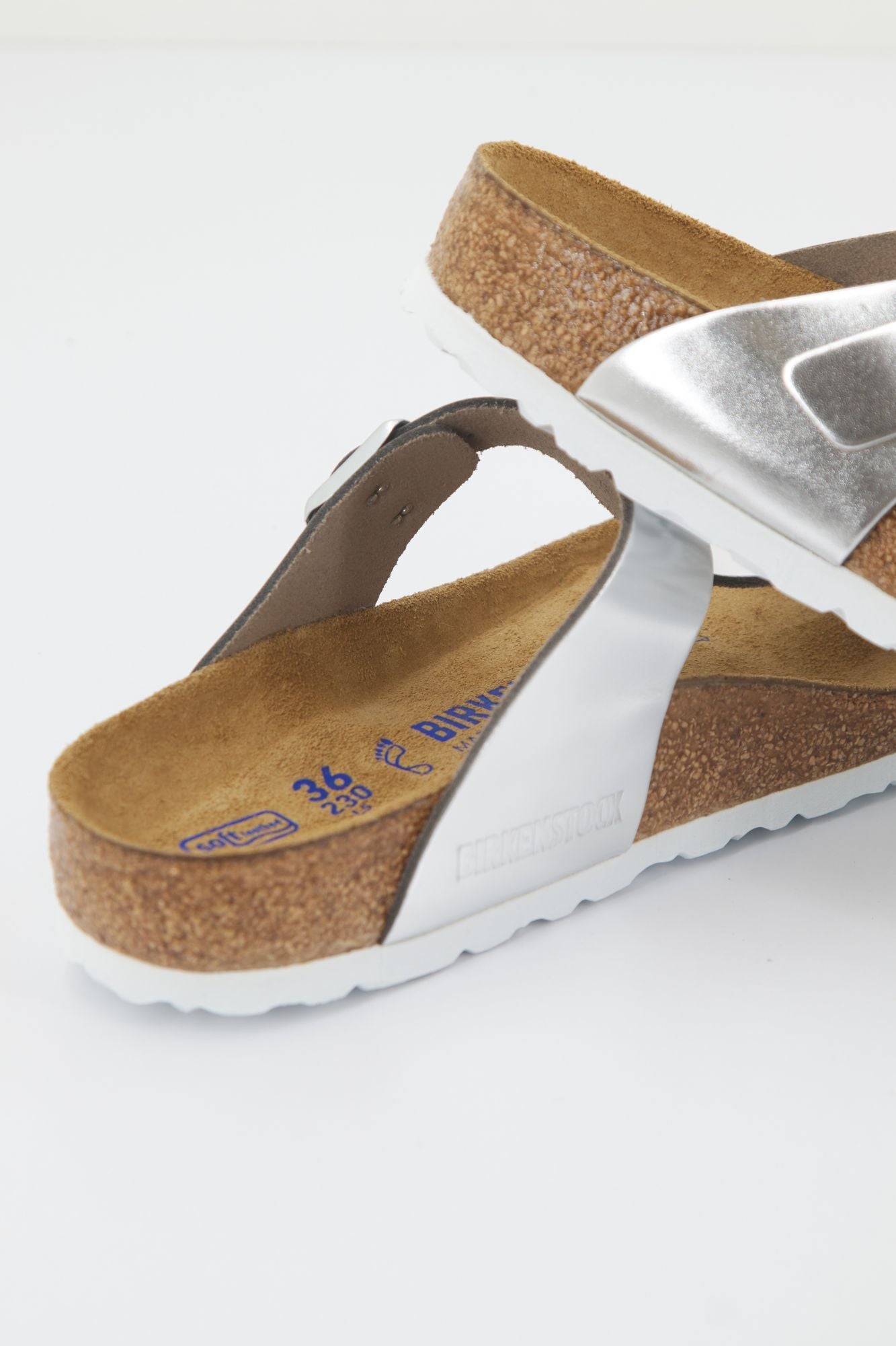 BIRKENSTOCK GIZEH NL en color PLATA (3)