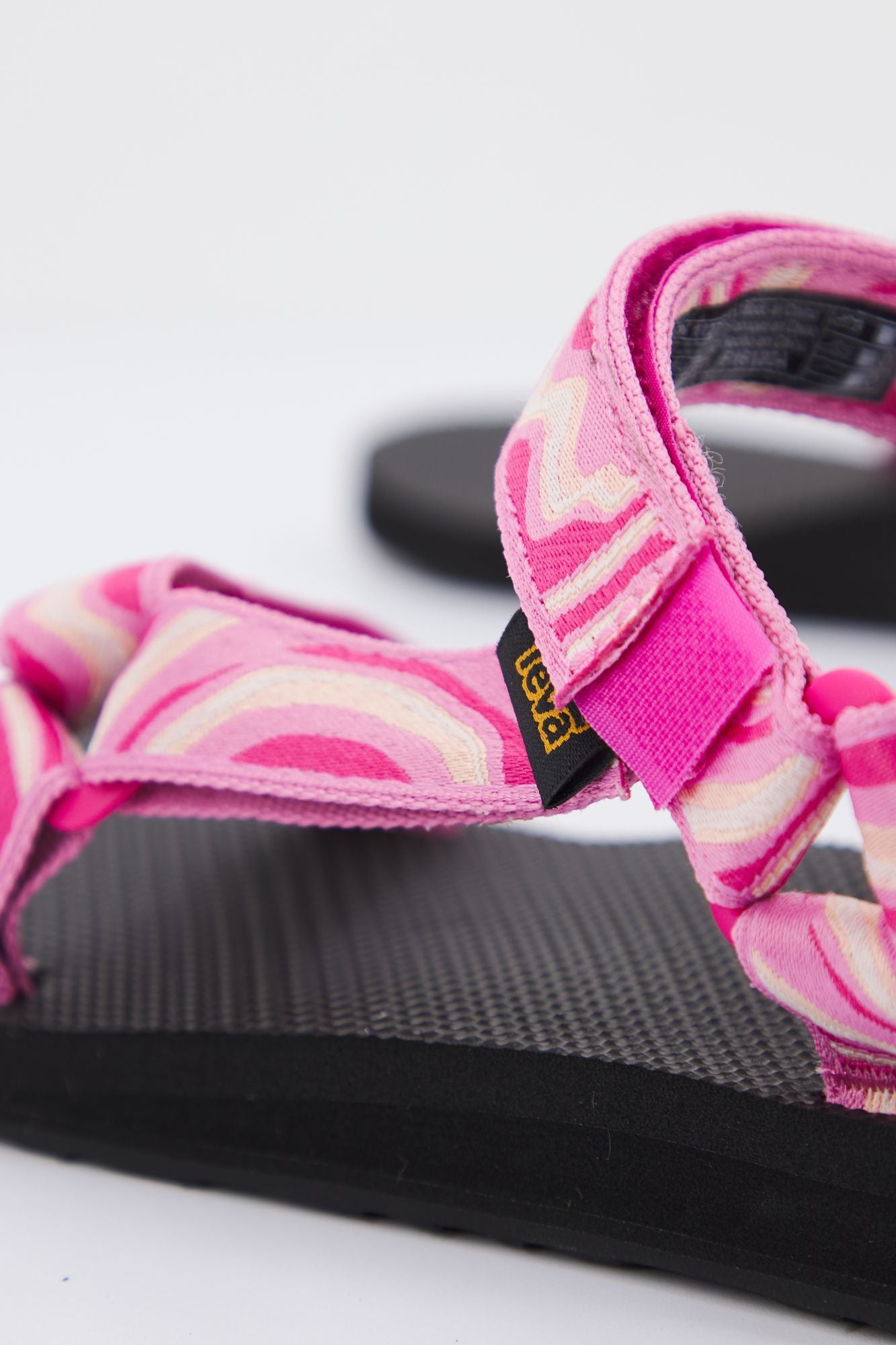 TEVA W ORIG.UNIVERSAL en color ROSA (4)