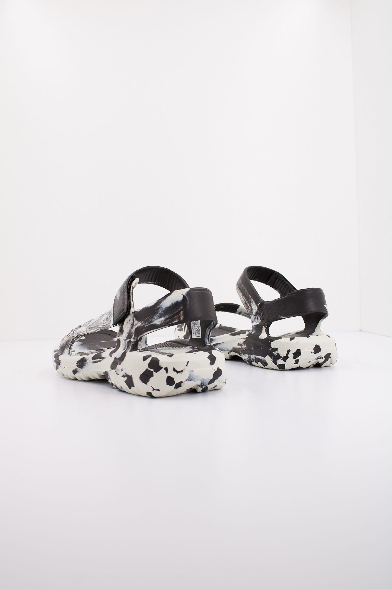 TEVA W HURRICANE en color NEGRO (3)