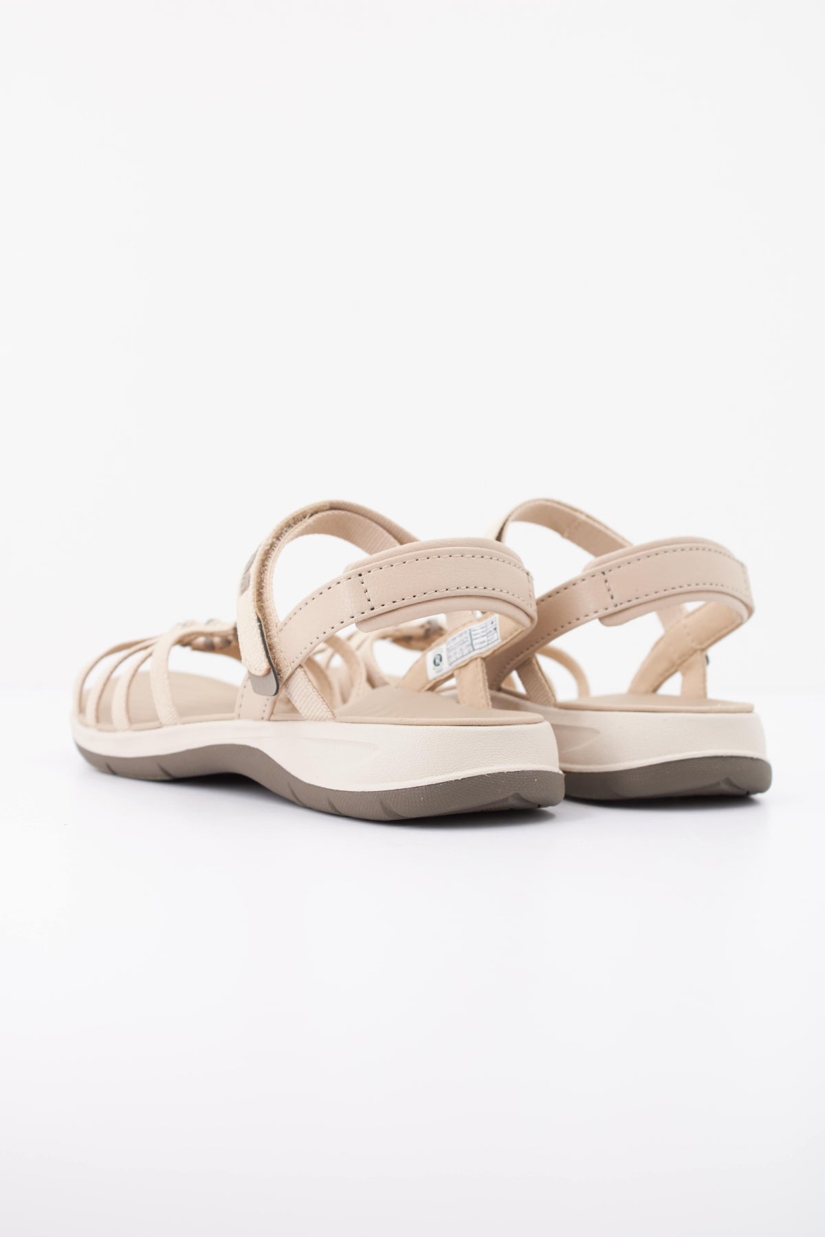 TEVA TRAVELLER en color MARRON CLARO (4)