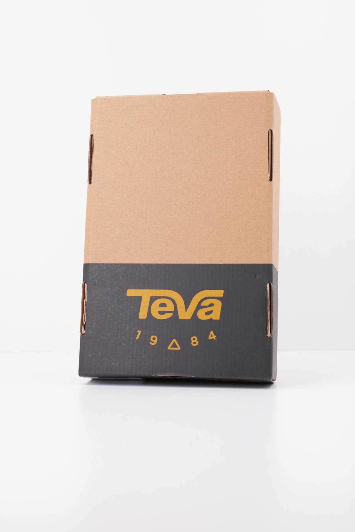 TEVA TRAVELLER en color MARRON CLARO (6)