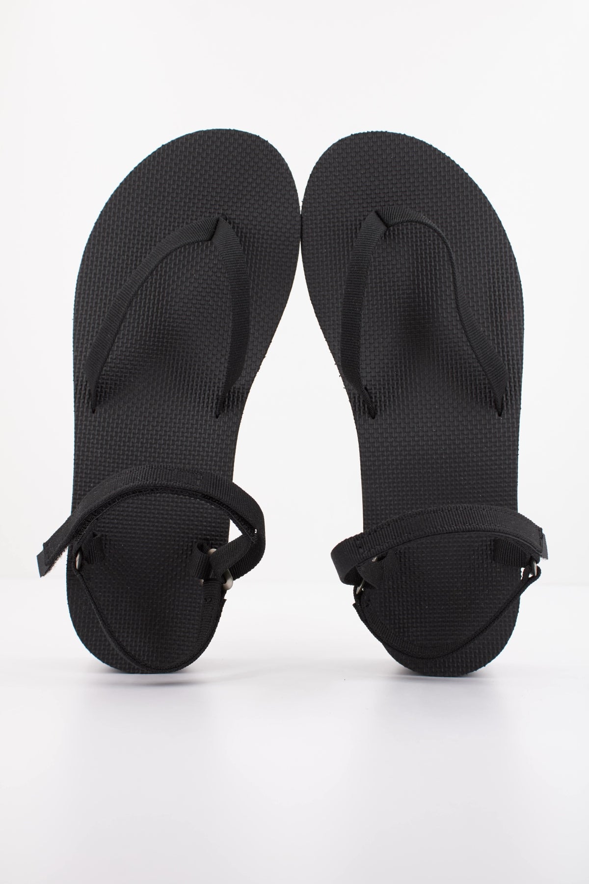 TEVA W FLATFORM SLIM en color NEGRO (3)