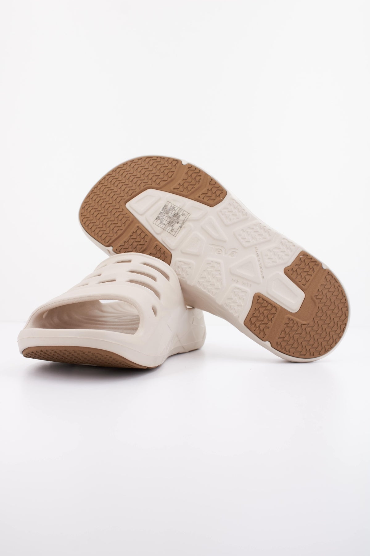 TEVA W APRETRAIL en color GRIS (5)