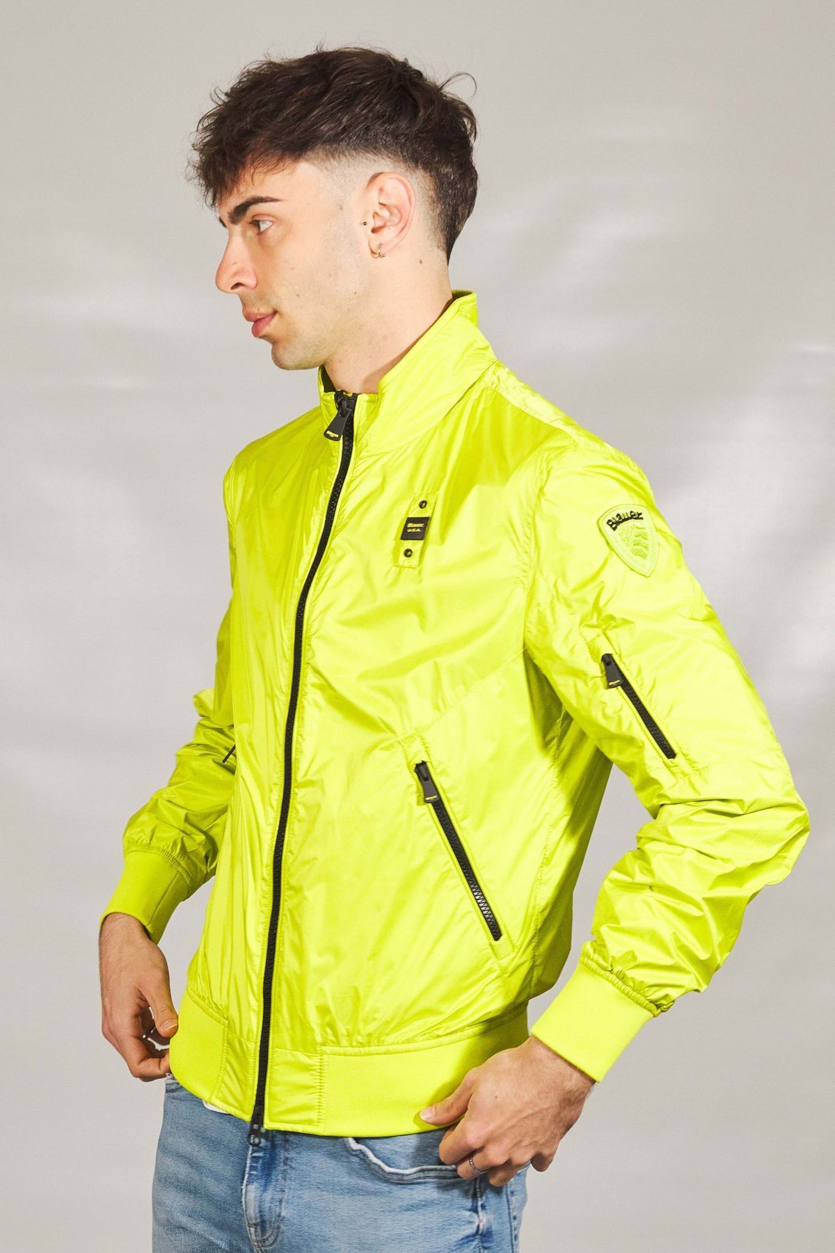 BLAUER CHAQUETA CORTA 24SBLUC01132 en color AMARILLO (2)
