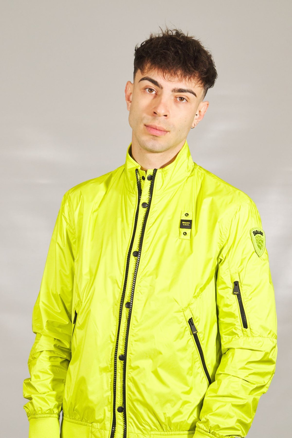 BLAUER CHAQUETA CORTA 24SBLUC01132 en color AMARILLO (4)