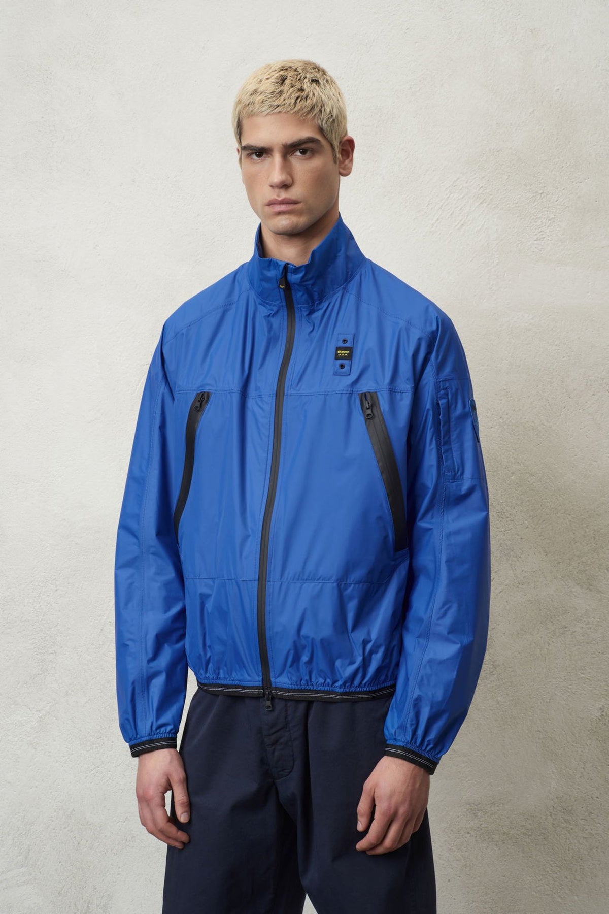 BLAUER CHAQUETA CORTA 24SBLUC11164 en color AZUL (1)