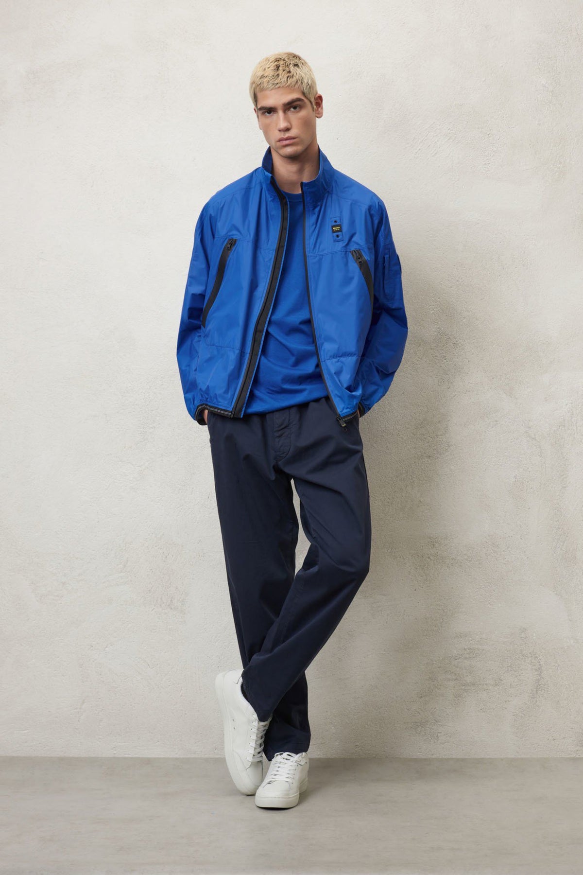 BLAUER CHAQUETA CORTA 24SBLUC11164 en color AZUL (3)