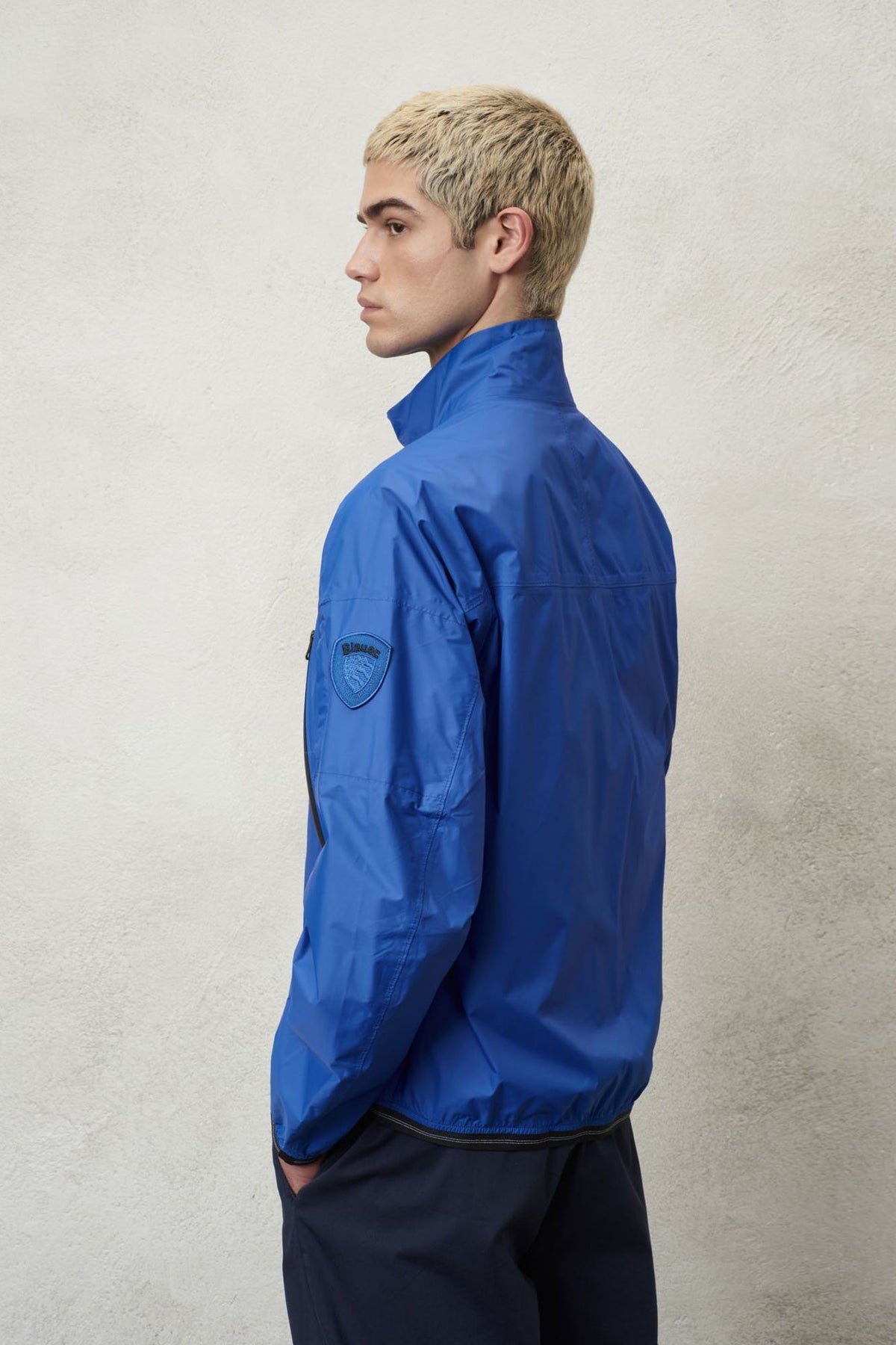 BLAUER CHAQUETA CORTA 24SBLUC11164 en color AZUL (4)