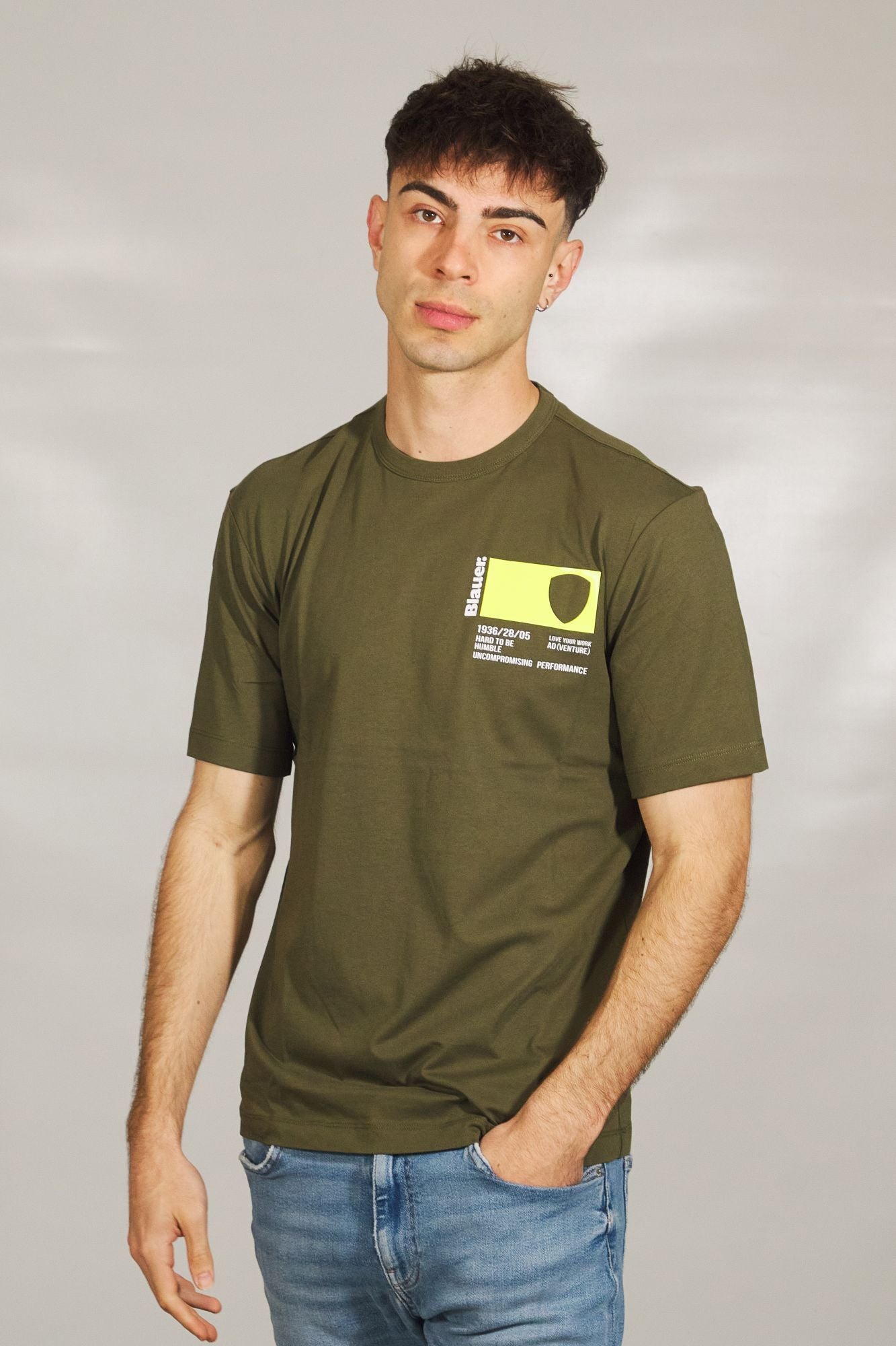 BLAUER T-SHIRT MANICA CORTA en color VERDE (1)