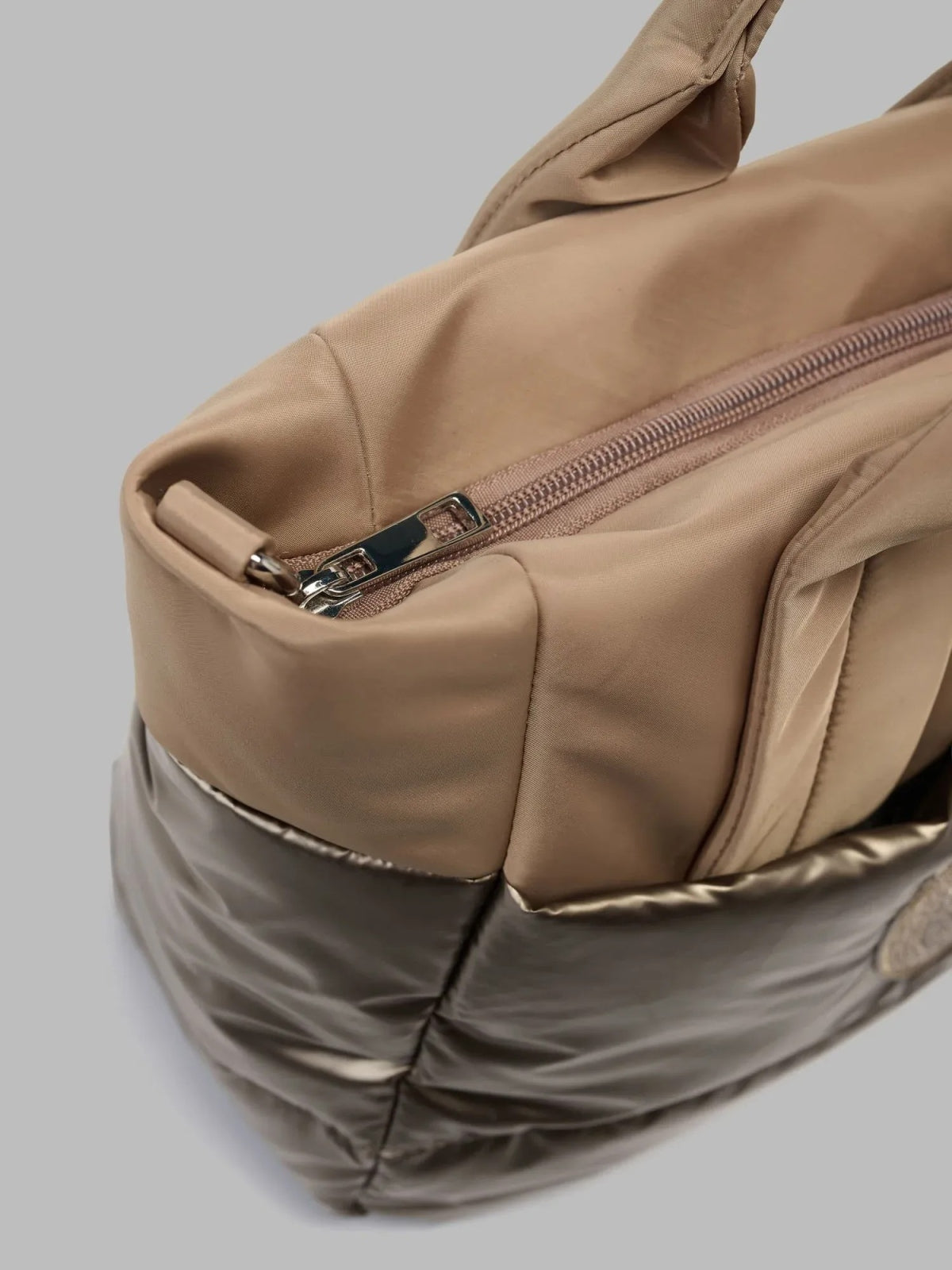 BLAUER POLYESTER NYLON TOTE BAG PADDED en color (2)