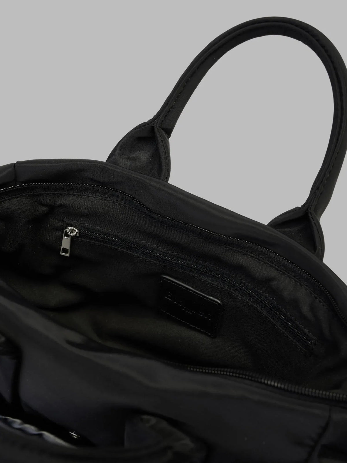 BLAUER POLYESTER NYLON TOTE BAG PADDED en color (2)