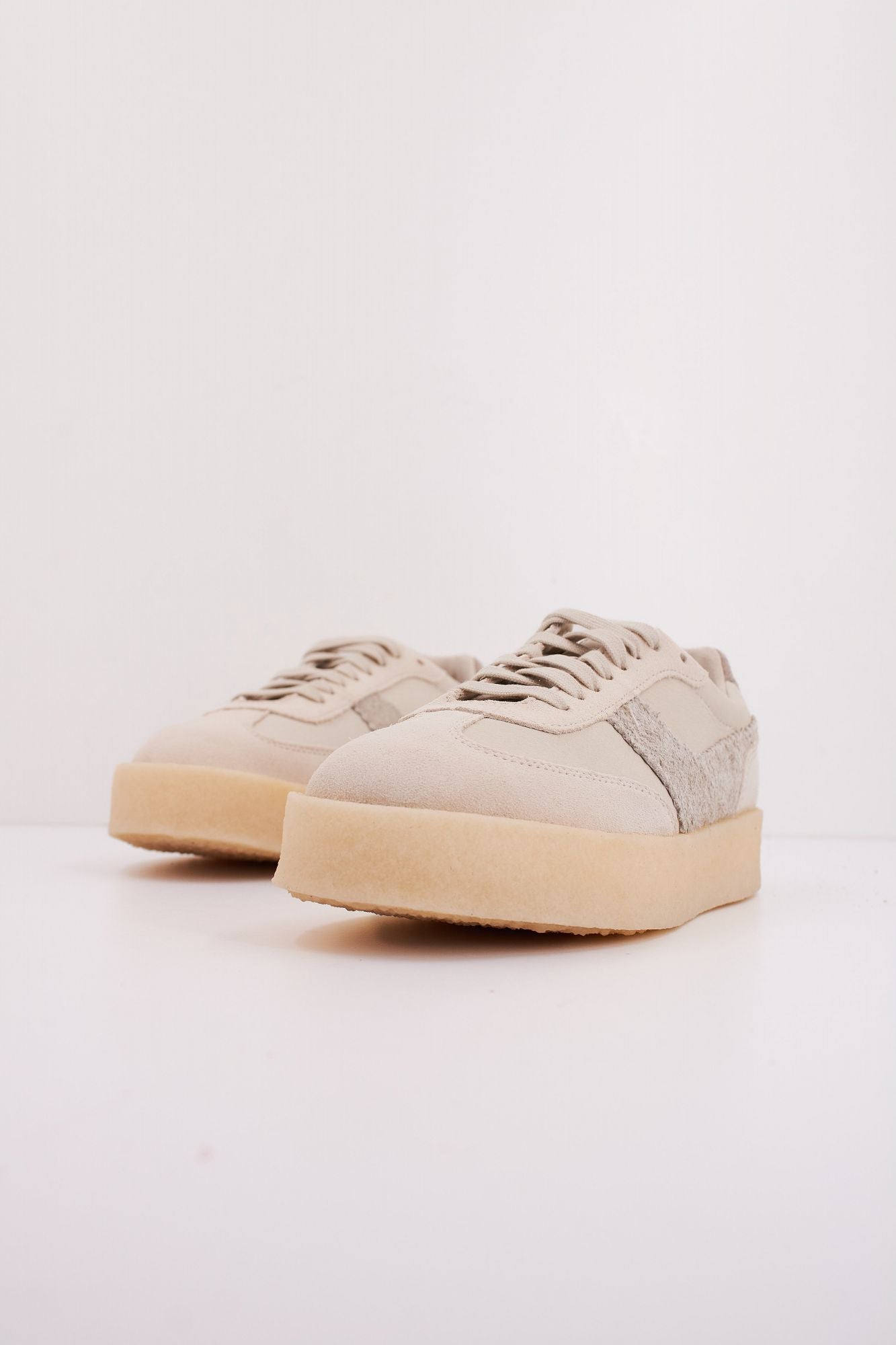 CLARKS TOR 80 en color BEIS (2)