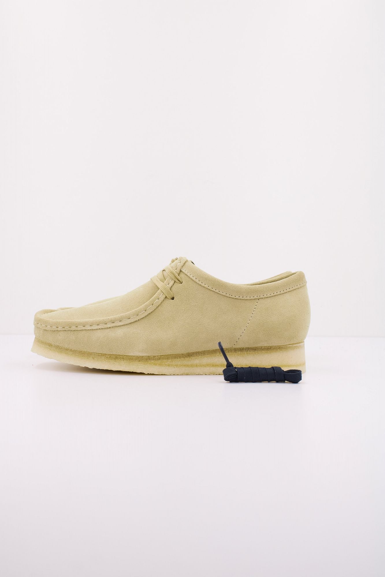 CLARKS WALLABEE en color BEIS (1)