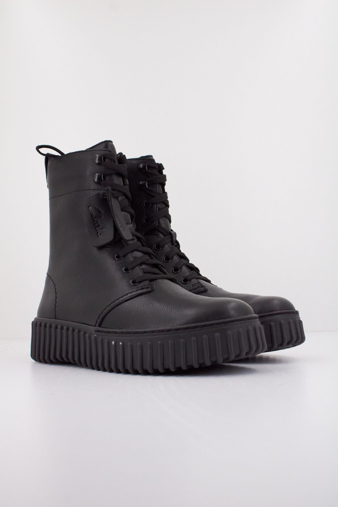 CLARKS TORHILL STYLE en color NEGRO (2)