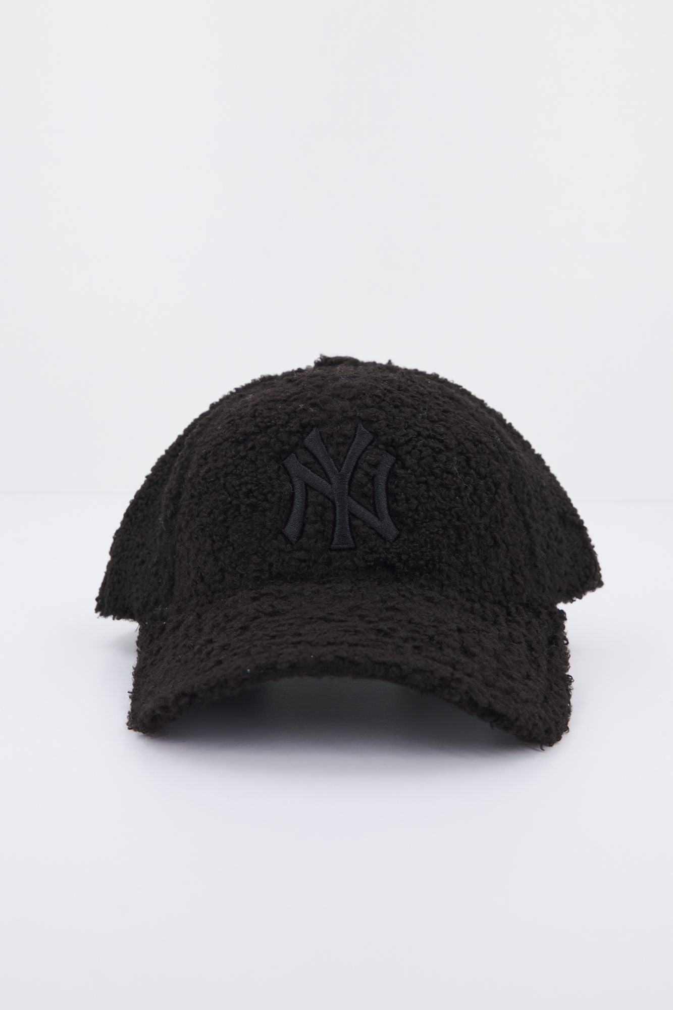 NEW ERA BORG 9FORTY NEYYAN en color NEGRO (1)