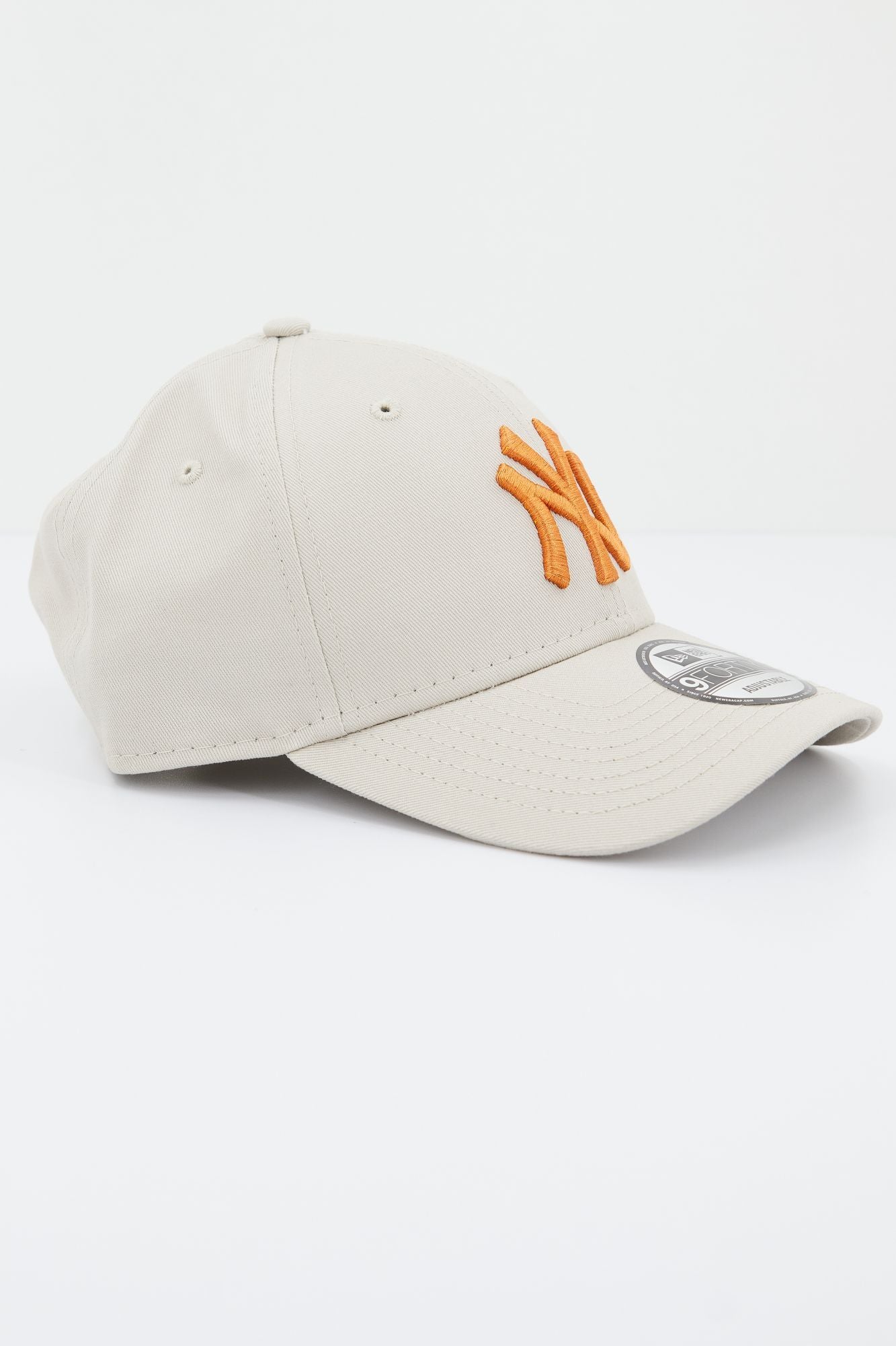 NEW ERA LEAGUE ESSENTIAL 9FORTY NE en color BEIS (3)