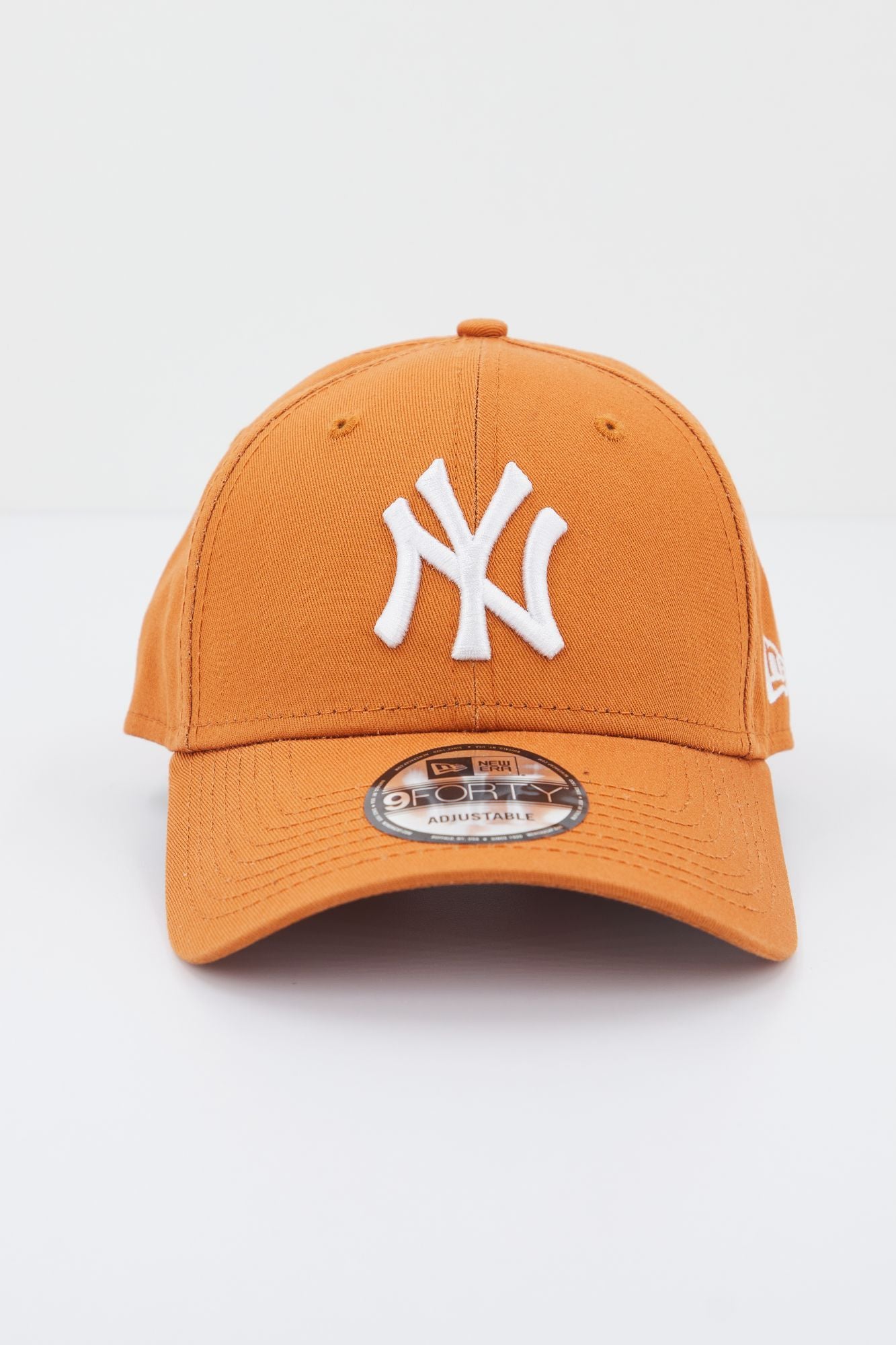 NEW ERA LEAGUE ESSENTIAL 9FORTY NE en color NARANJA (1)