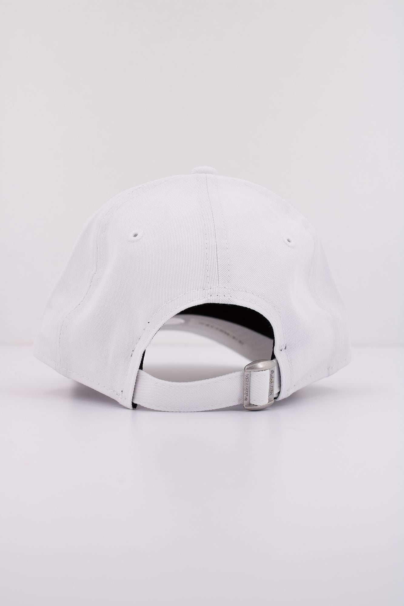 NEW ERA LEAGUE ESSENTI YOUTH en color BLANCO (3)